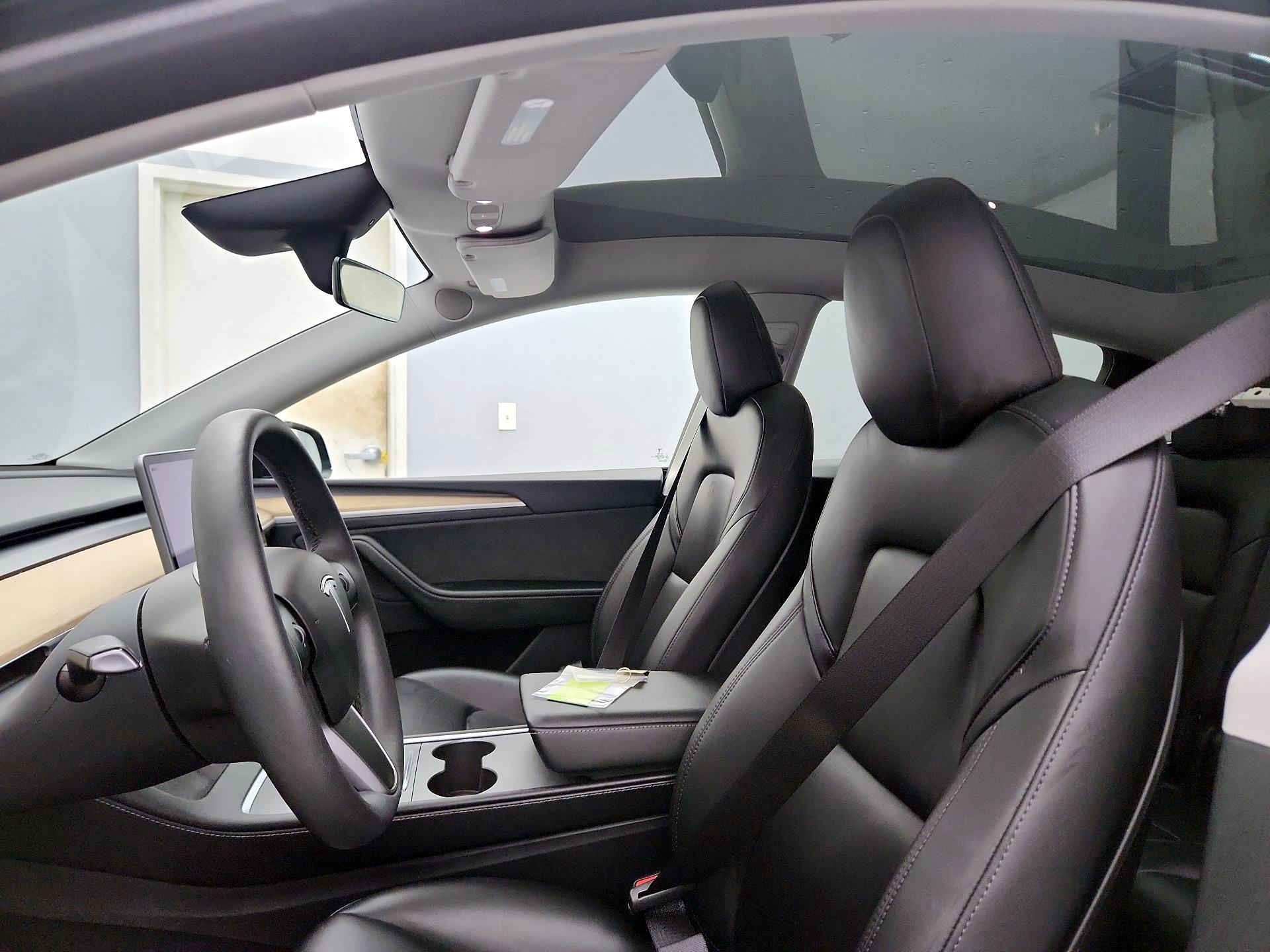 Thumbnail: 2023 Tesla Model Y - 18