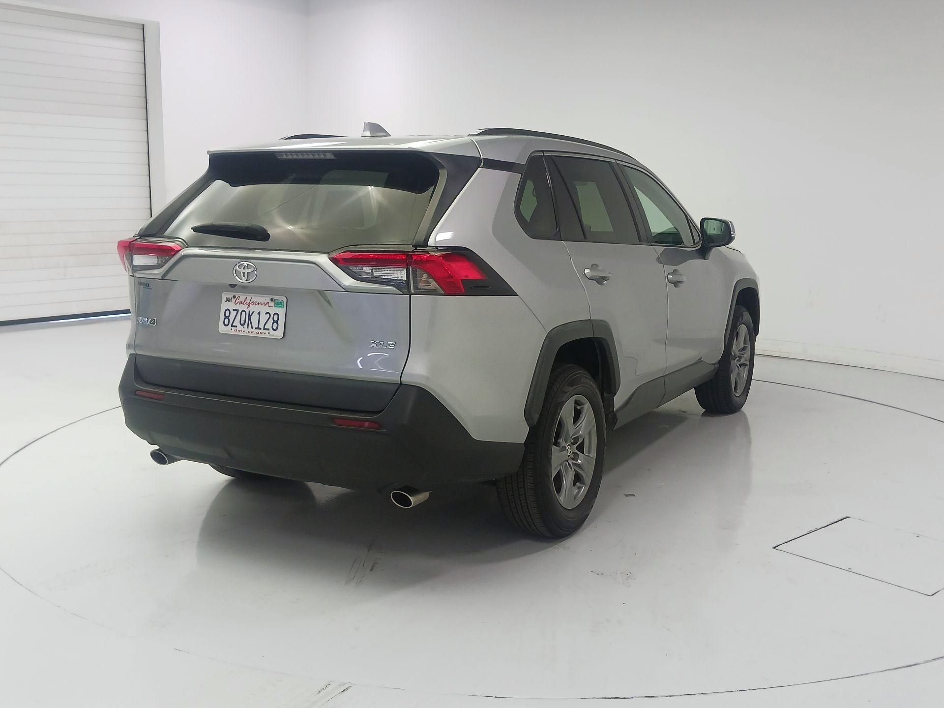 Thumbnail: 2022 Toyota RAV4 - 5