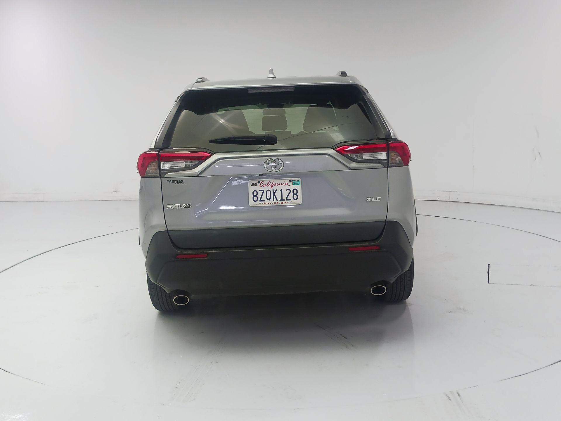 Thumbnail: 2022 Toyota RAV4 - 6