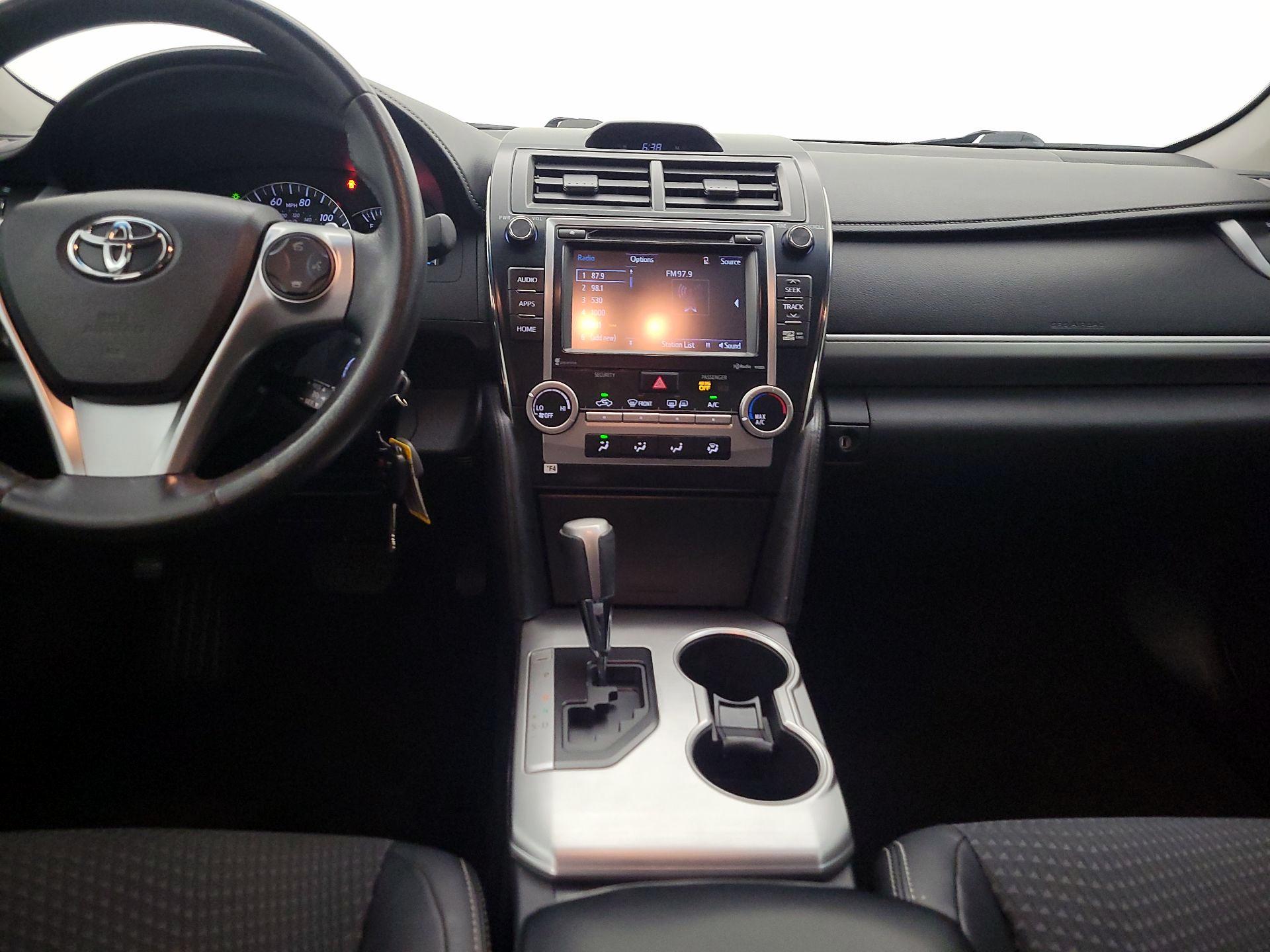 Thumbnail: 2014 Toyota Camry - 9