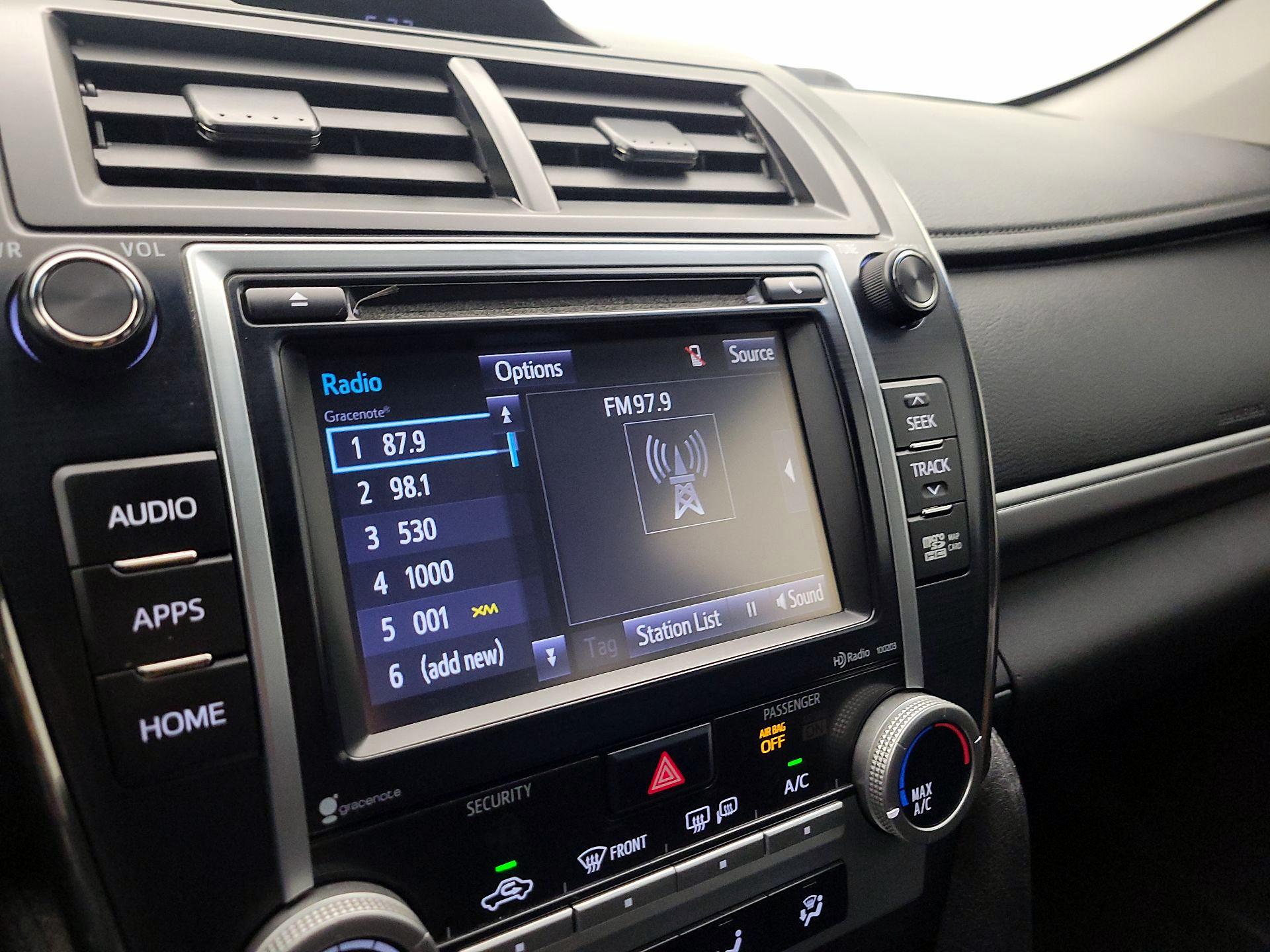Thumbnail: 2014 Toyota Camry - 15
