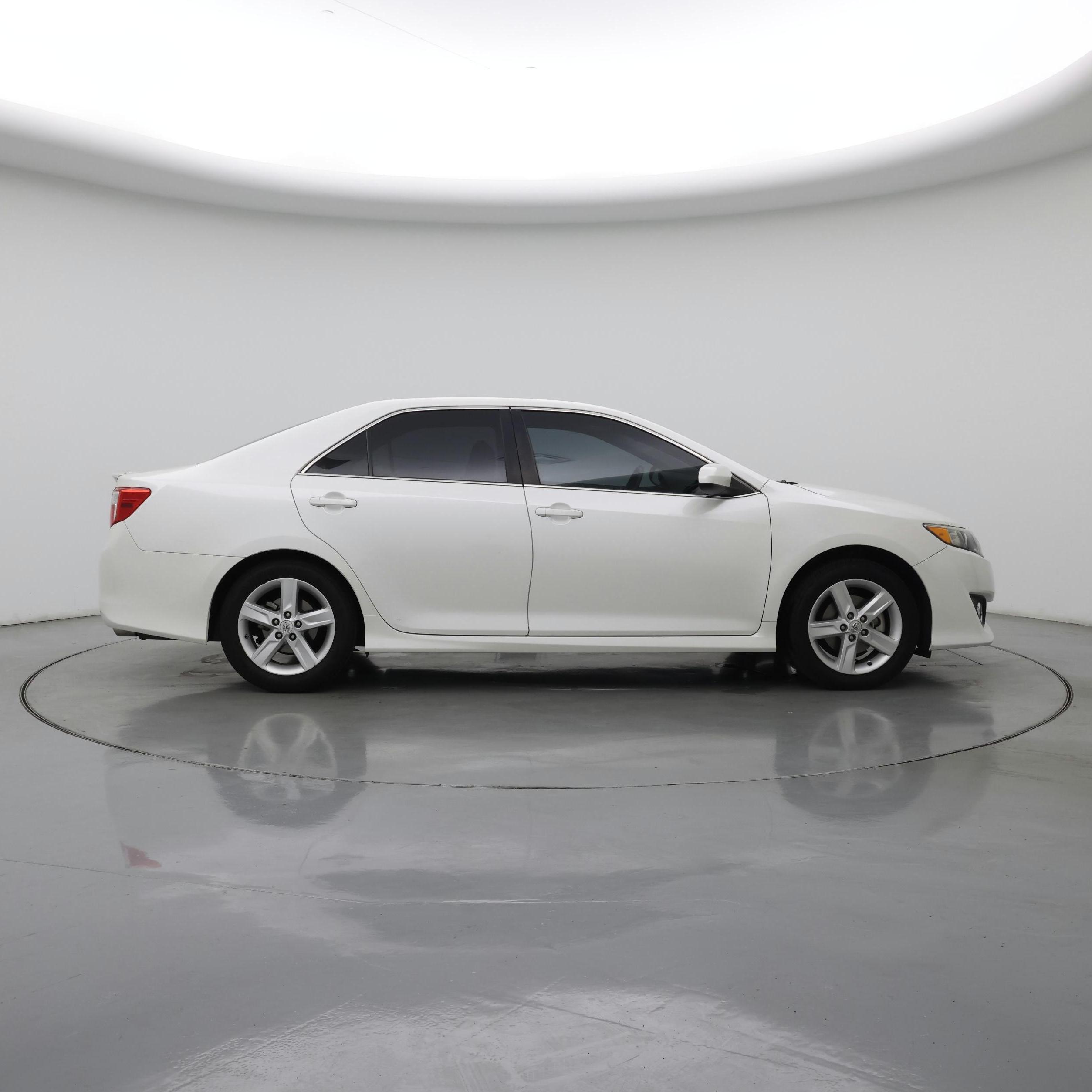 Thumbnail: 2014 Toyota Camry - 7