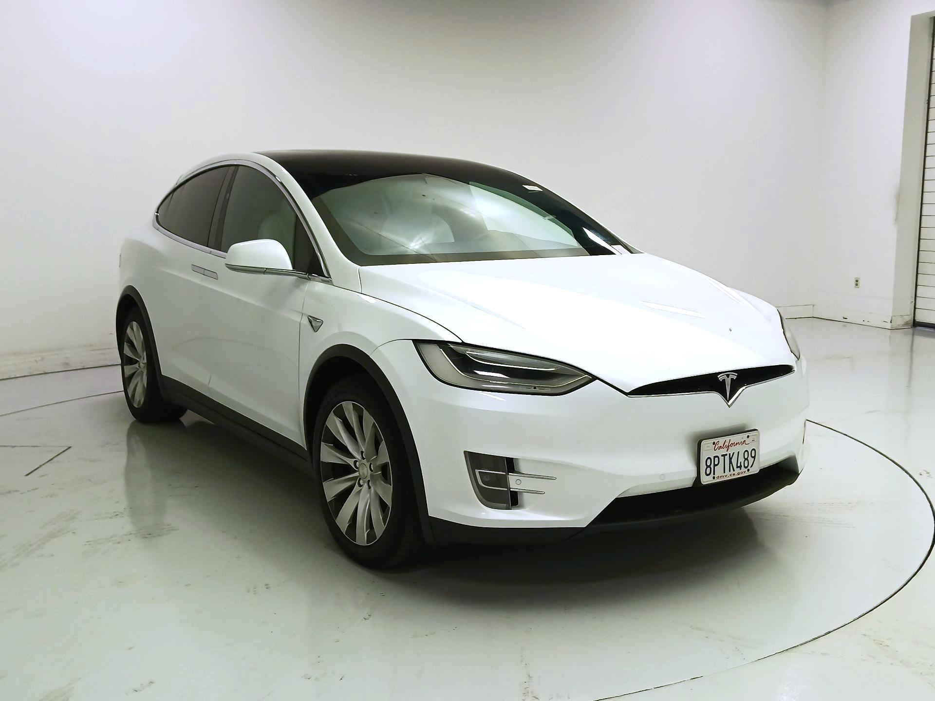 Thumbnail: 2020 Tesla Model X - 1