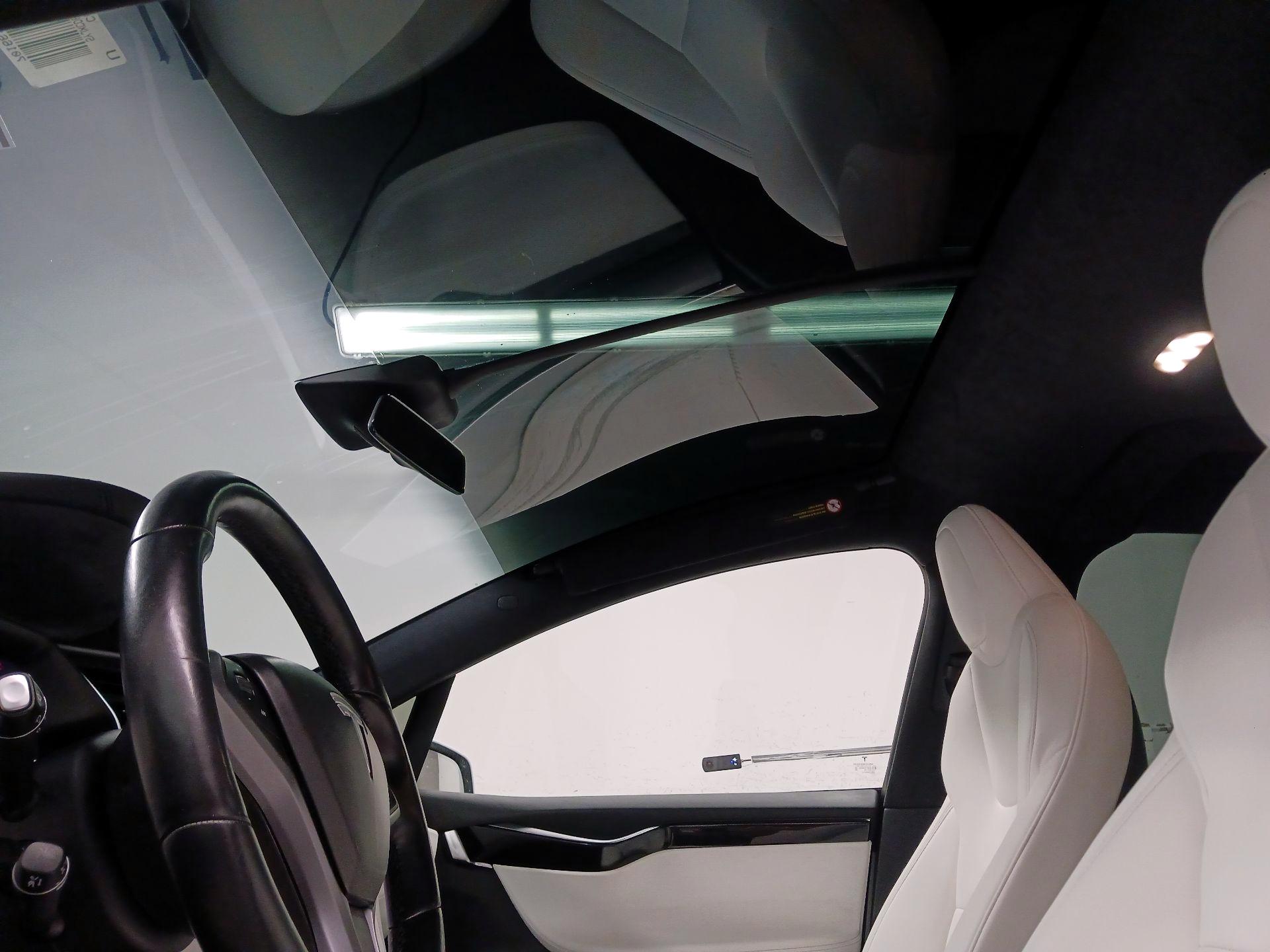 Thumbnail: 2020 Tesla Model X - 15