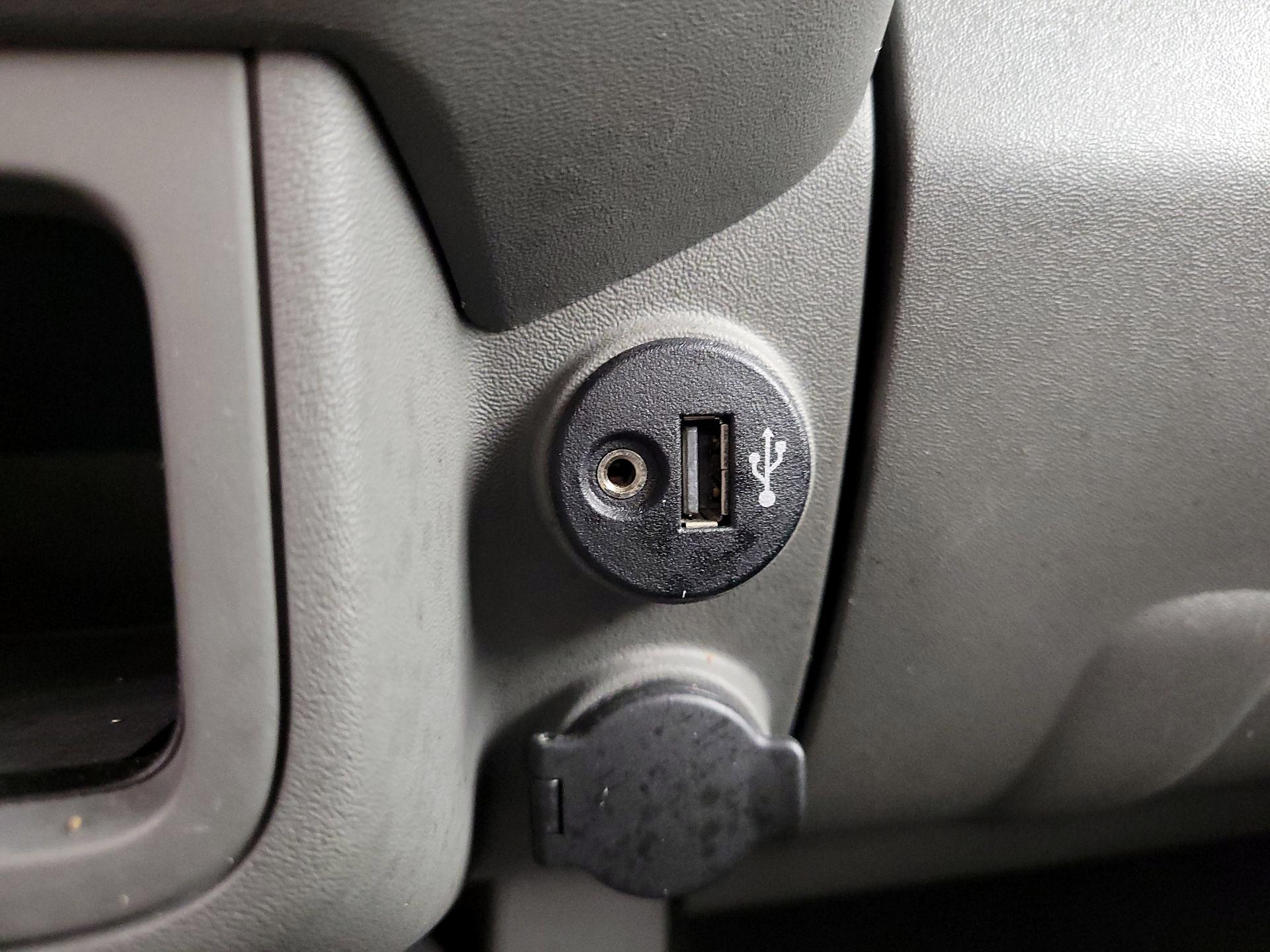 Thumbnail: 2019 Nissan Frontier - 18