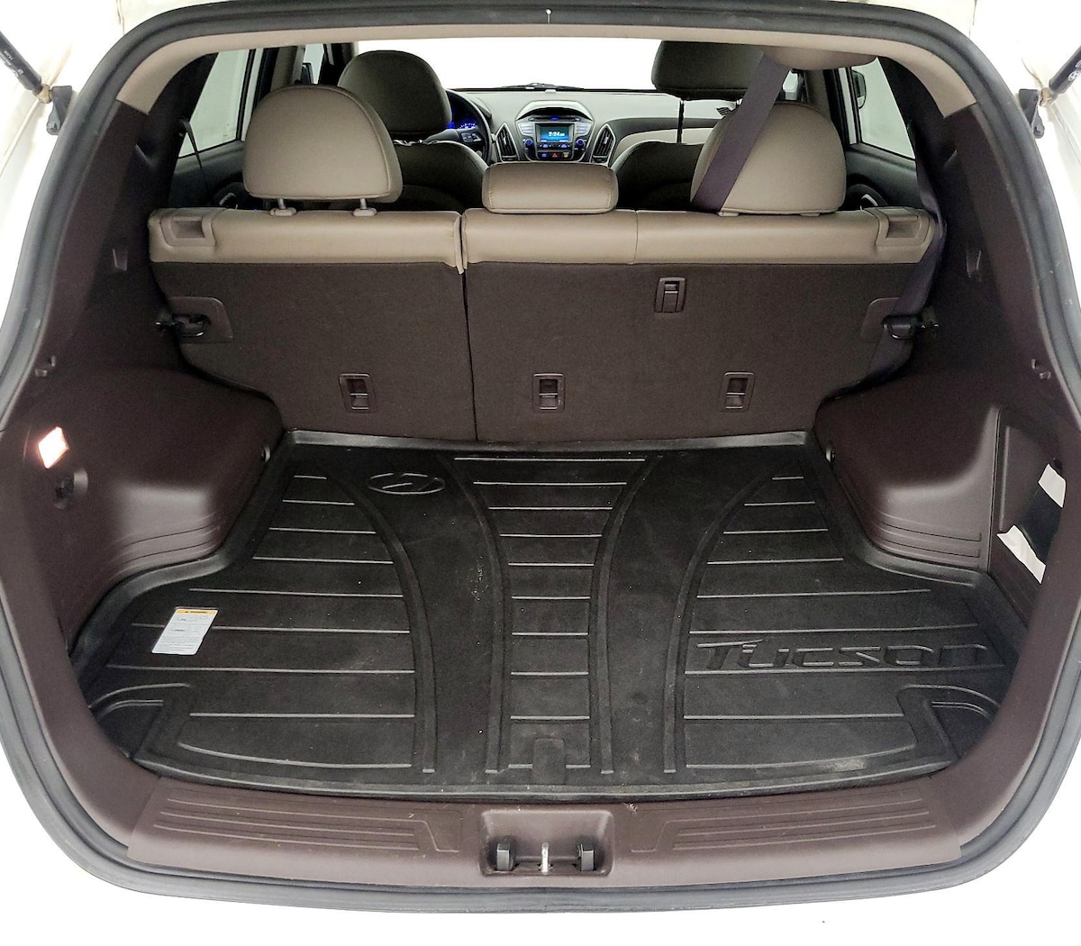 Trunk/Cargo (Seats Up)