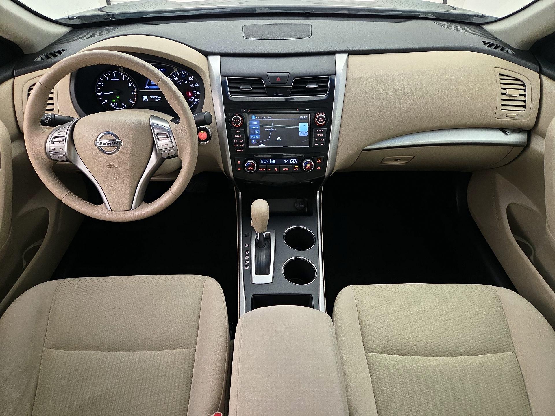 Thumbnail: 2015 Nissan Altima - 9