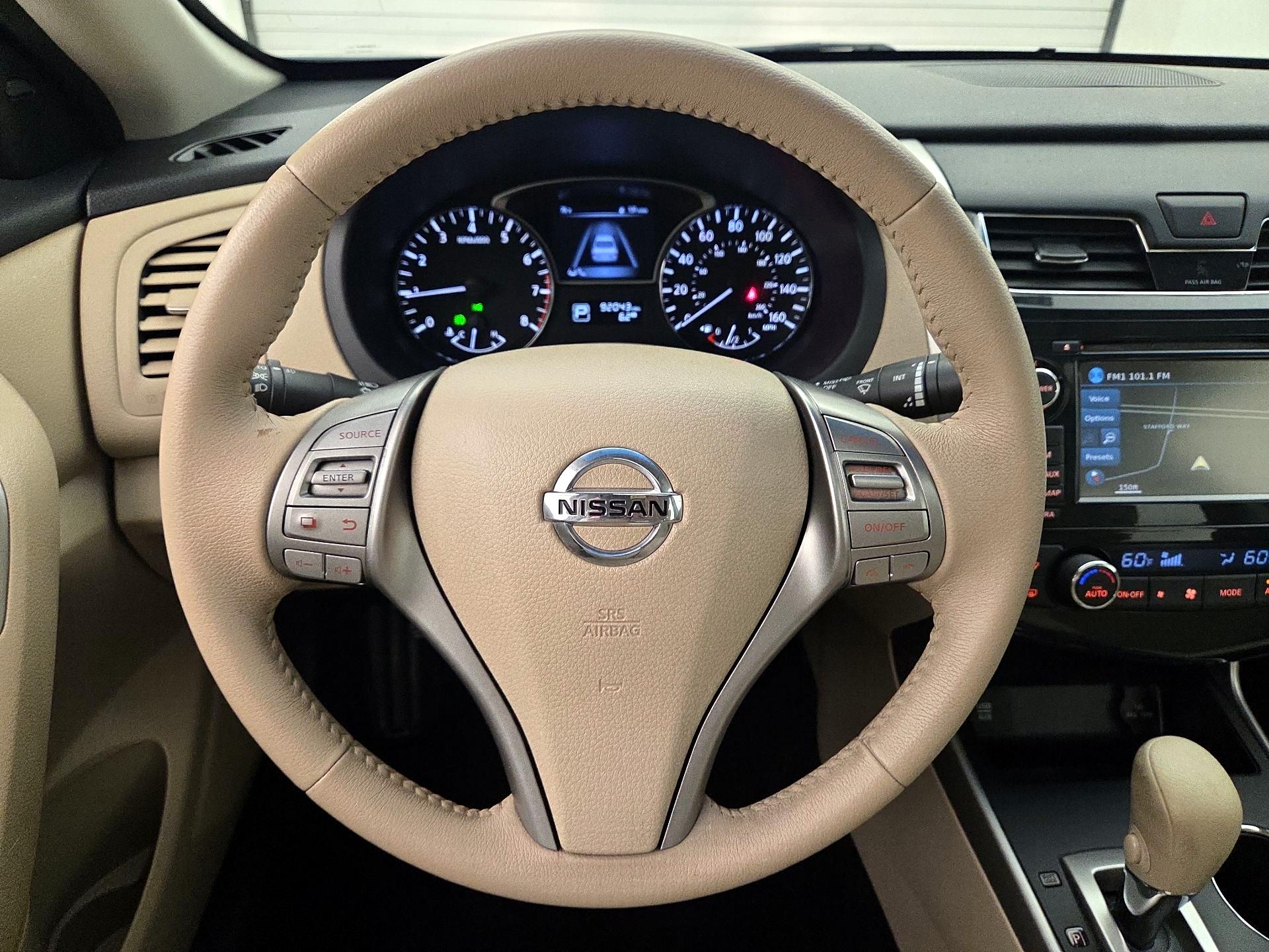 Thumbnail: 2015 Nissan Altima - 10