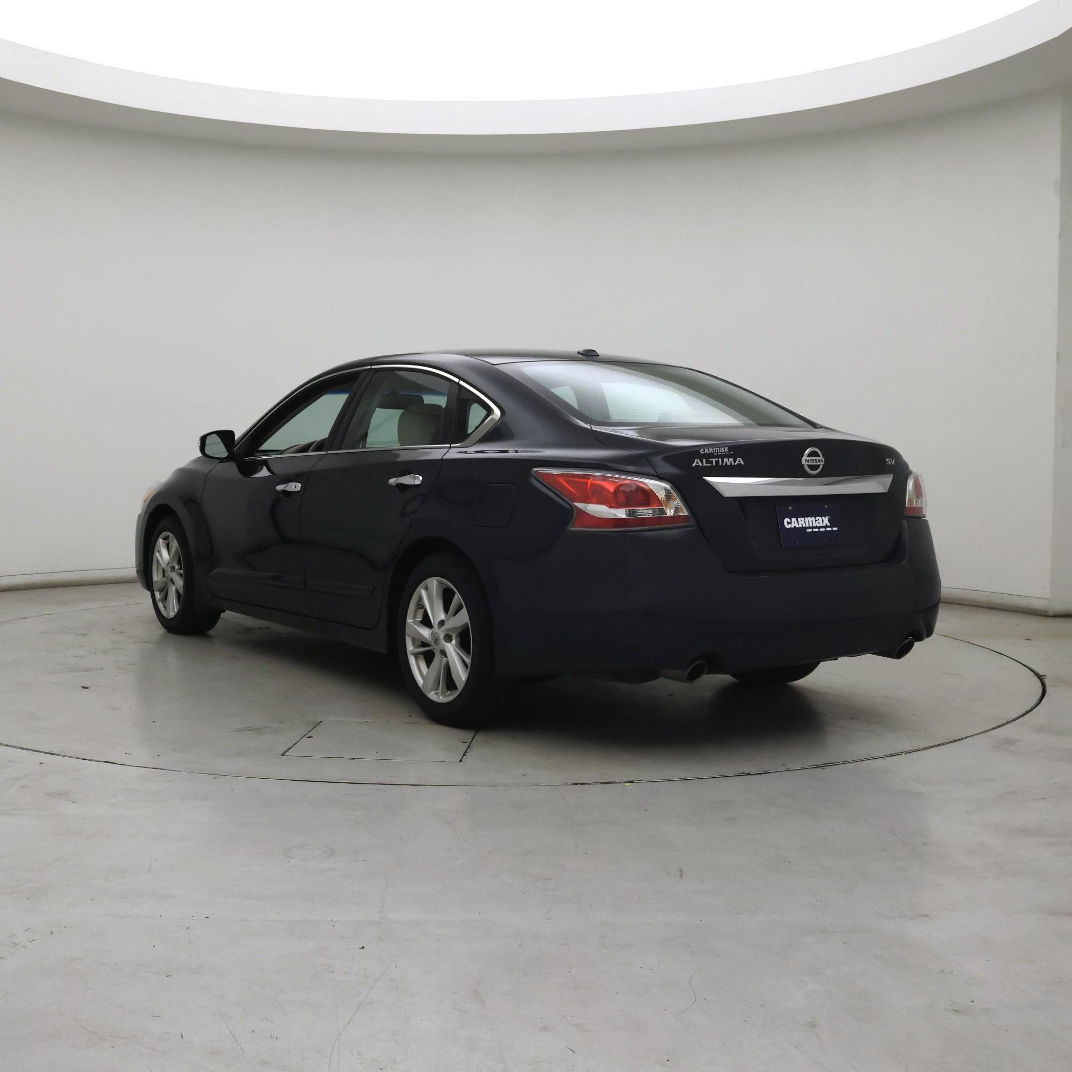 Thumbnail: 2015 Nissan Altima - 2