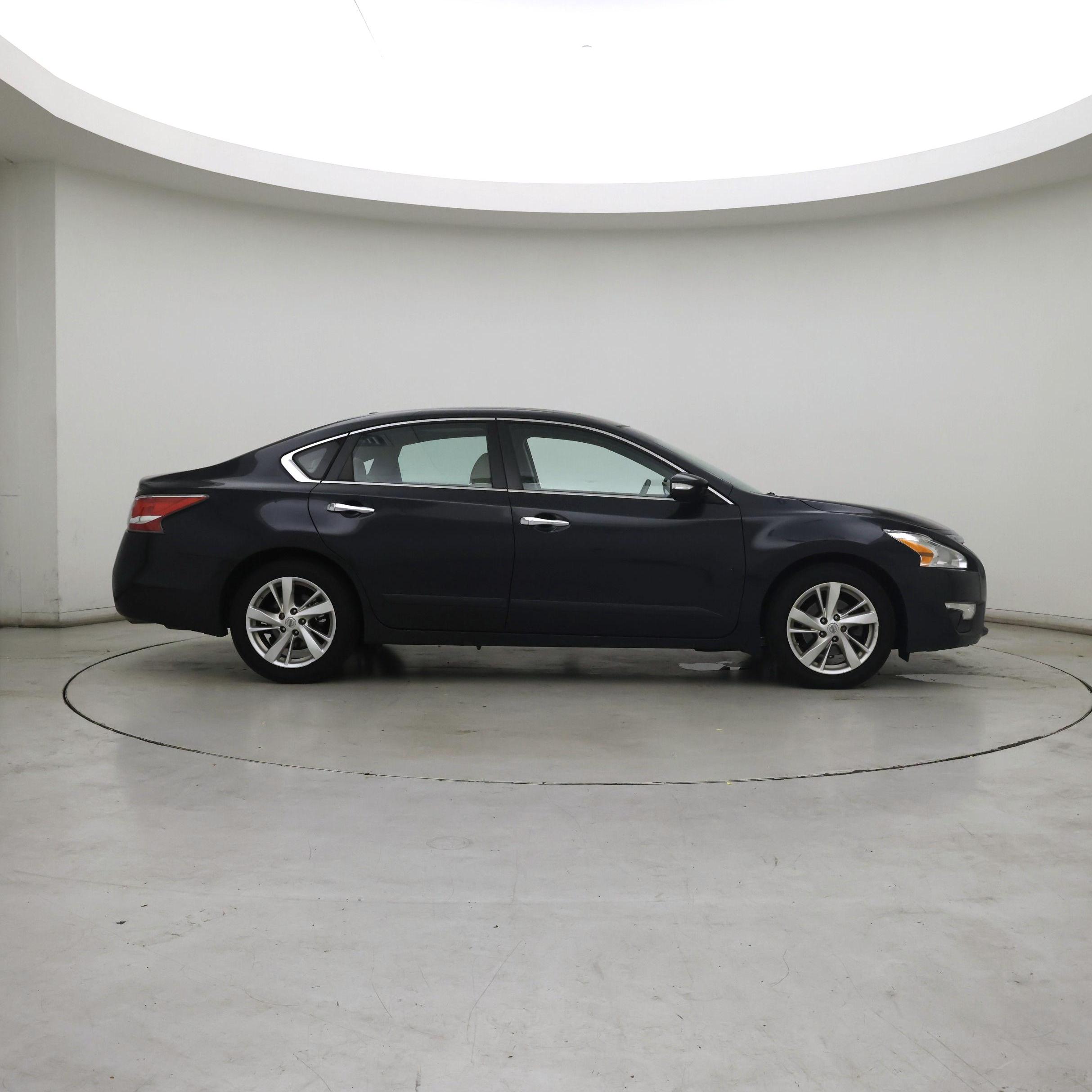 Thumbnail: 2015 Nissan Altima - 7