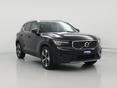 2023 Volvo XC40 B5 Plus Bright Theme