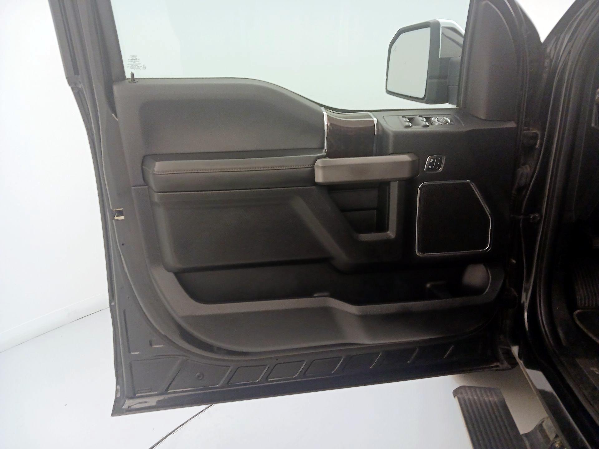 Thumbnail: 2015 Ford F-150 - 12