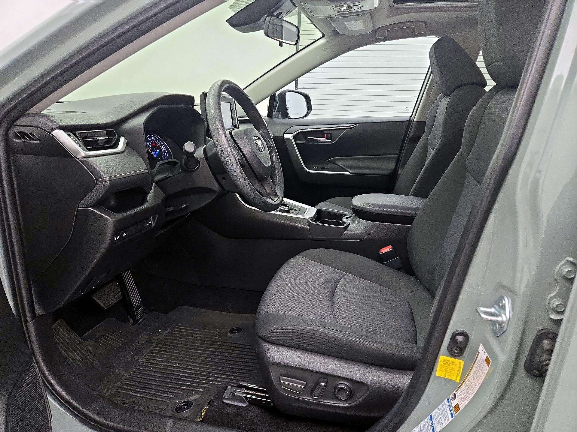 Thumbnail: 2021 Toyota RAV4 - 11