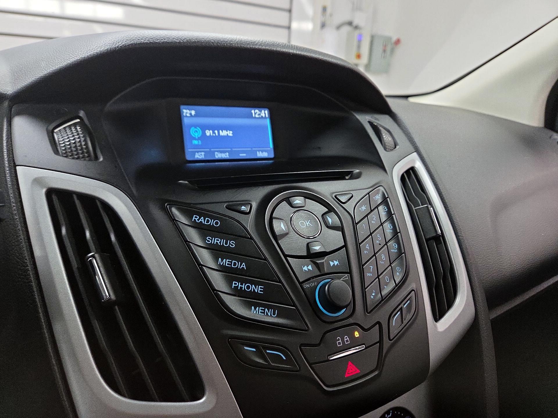 Thumbnail: 2014 Ford Focus - 11