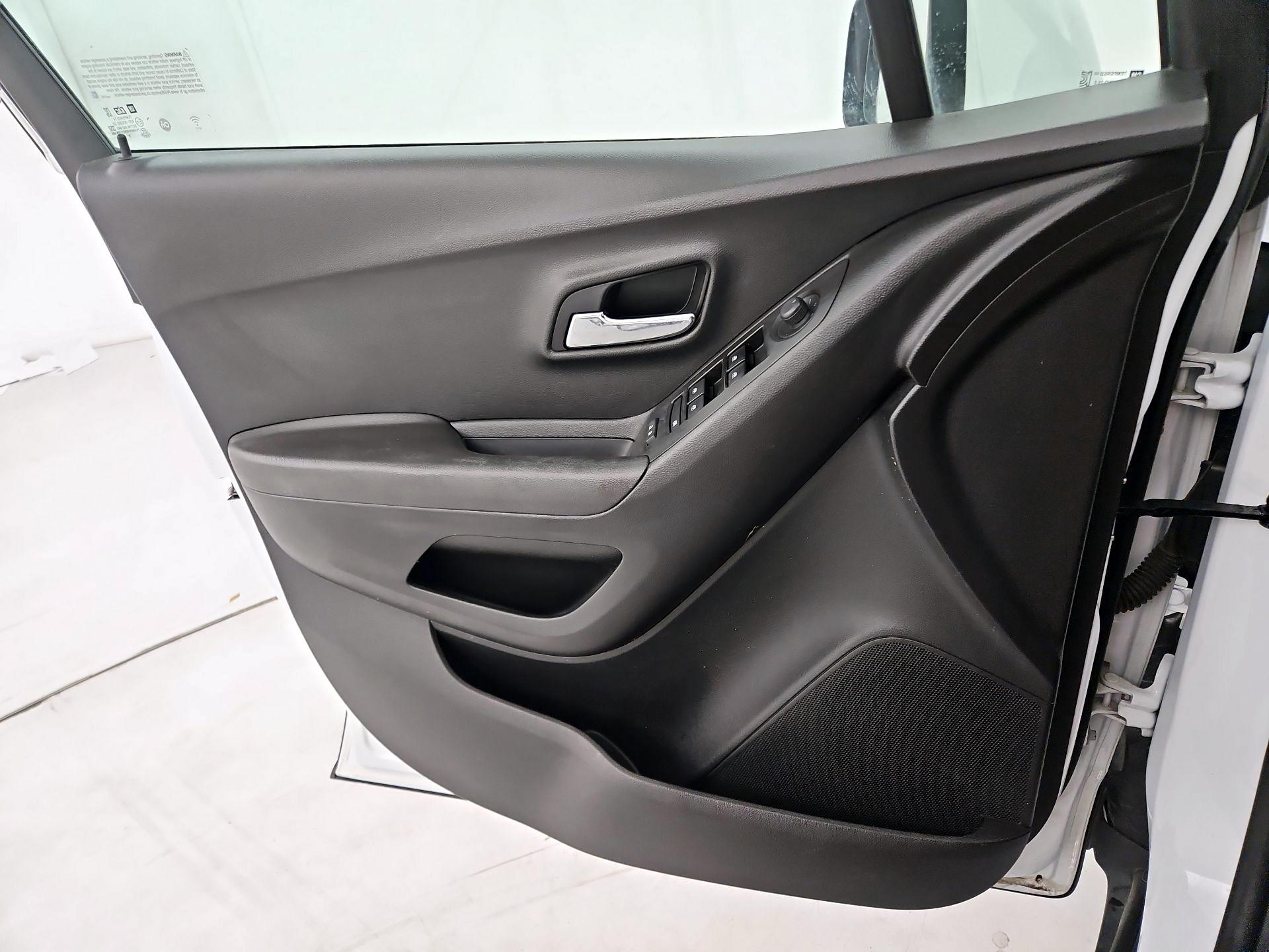Thumbnail: 2020 Chevrolet Trax - 12