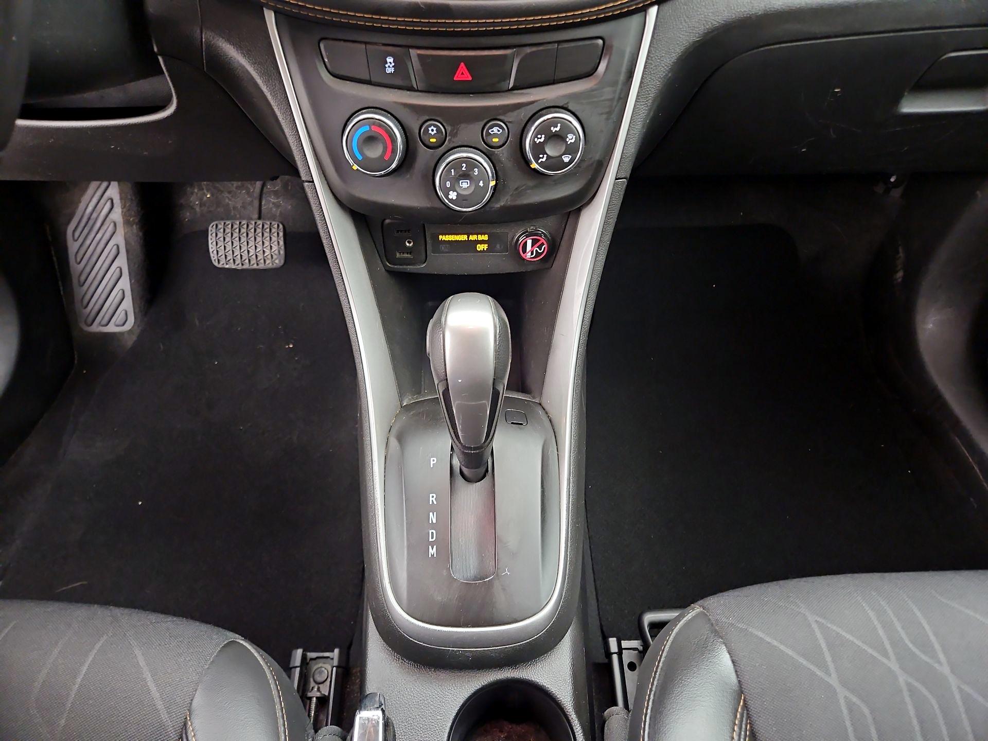 Thumbnail: 2020 Chevrolet Trax - 17
