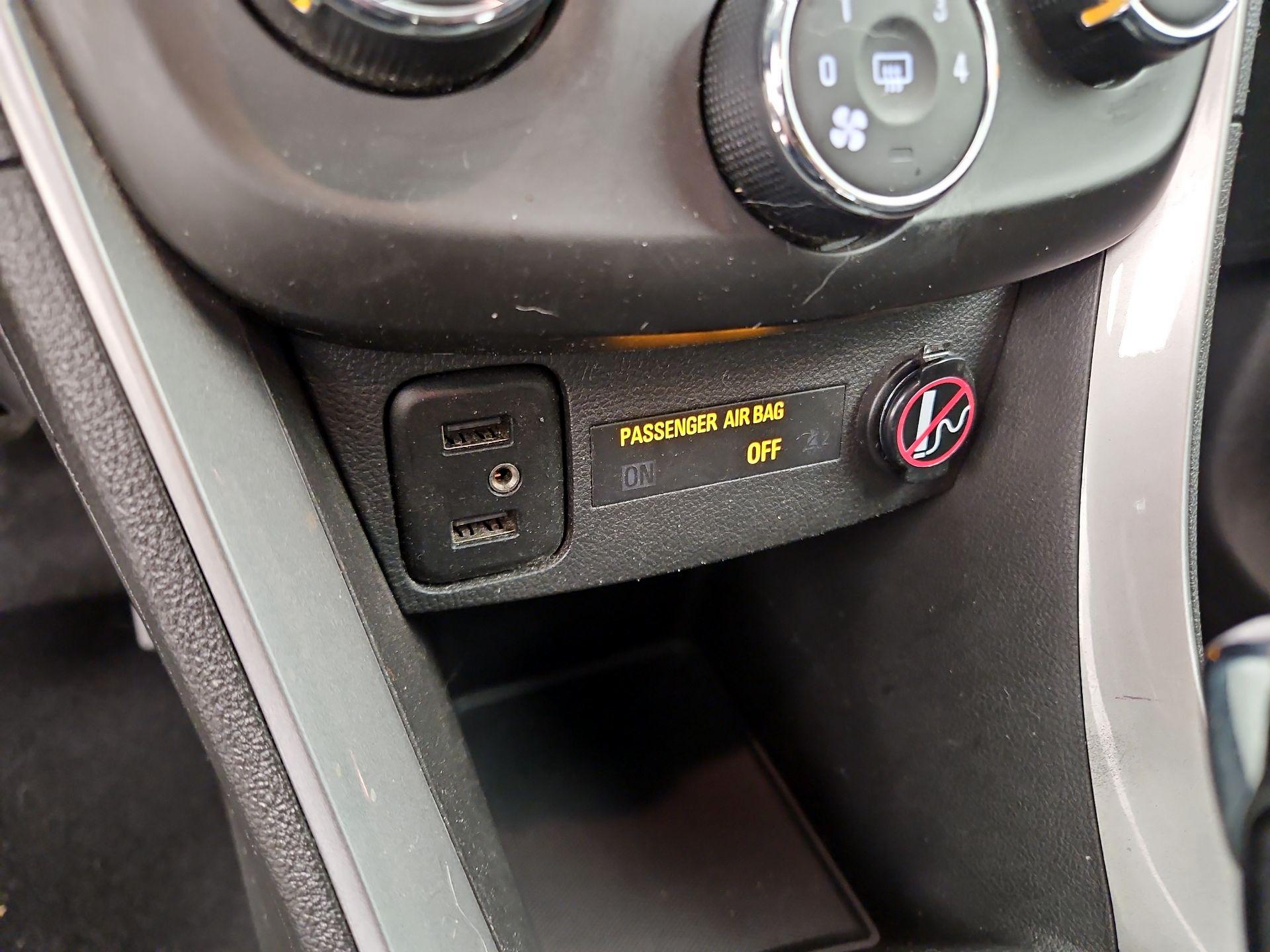 Thumbnail: 2020 Chevrolet Trax - 18