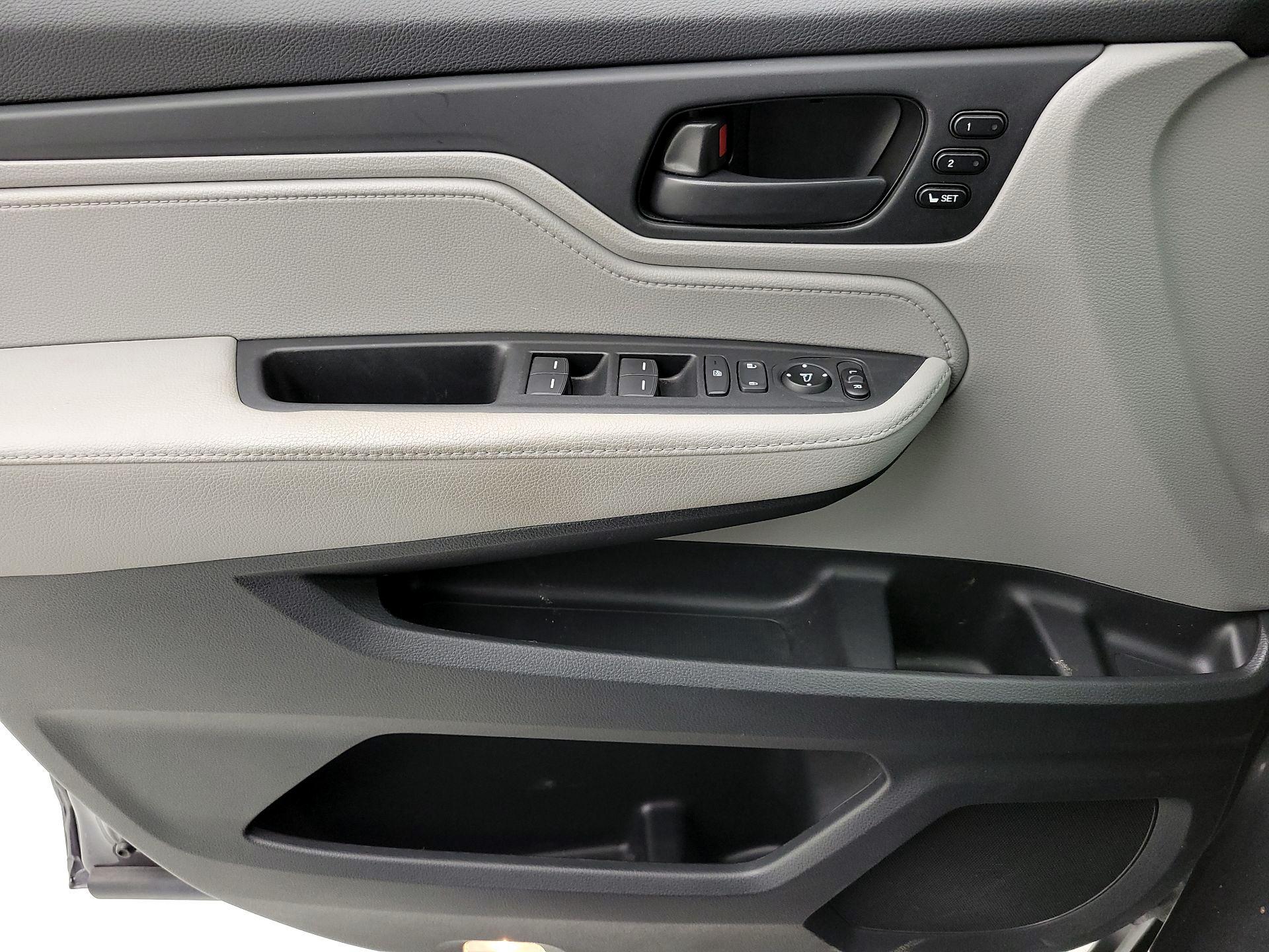 Thumbnail: 2018 Honda Odyssey - 12