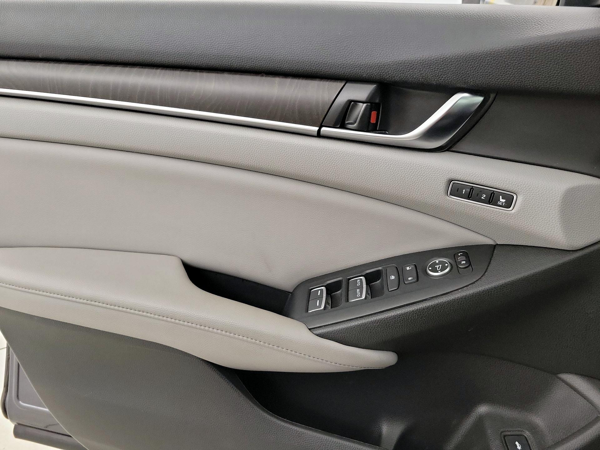 Thumbnail: 2018 Honda Accord - 12