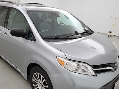2018 Toyota Sienna XLE