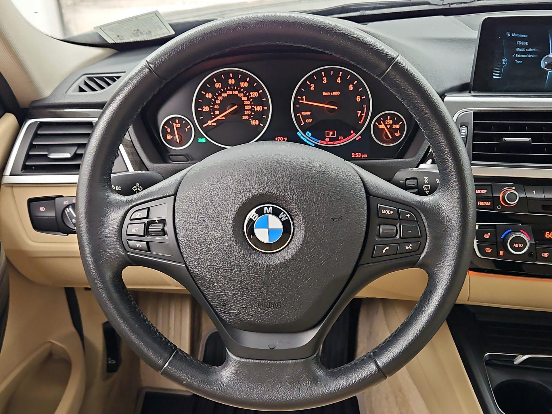 Thumbnail: 2016 BMW 3 Series - 10