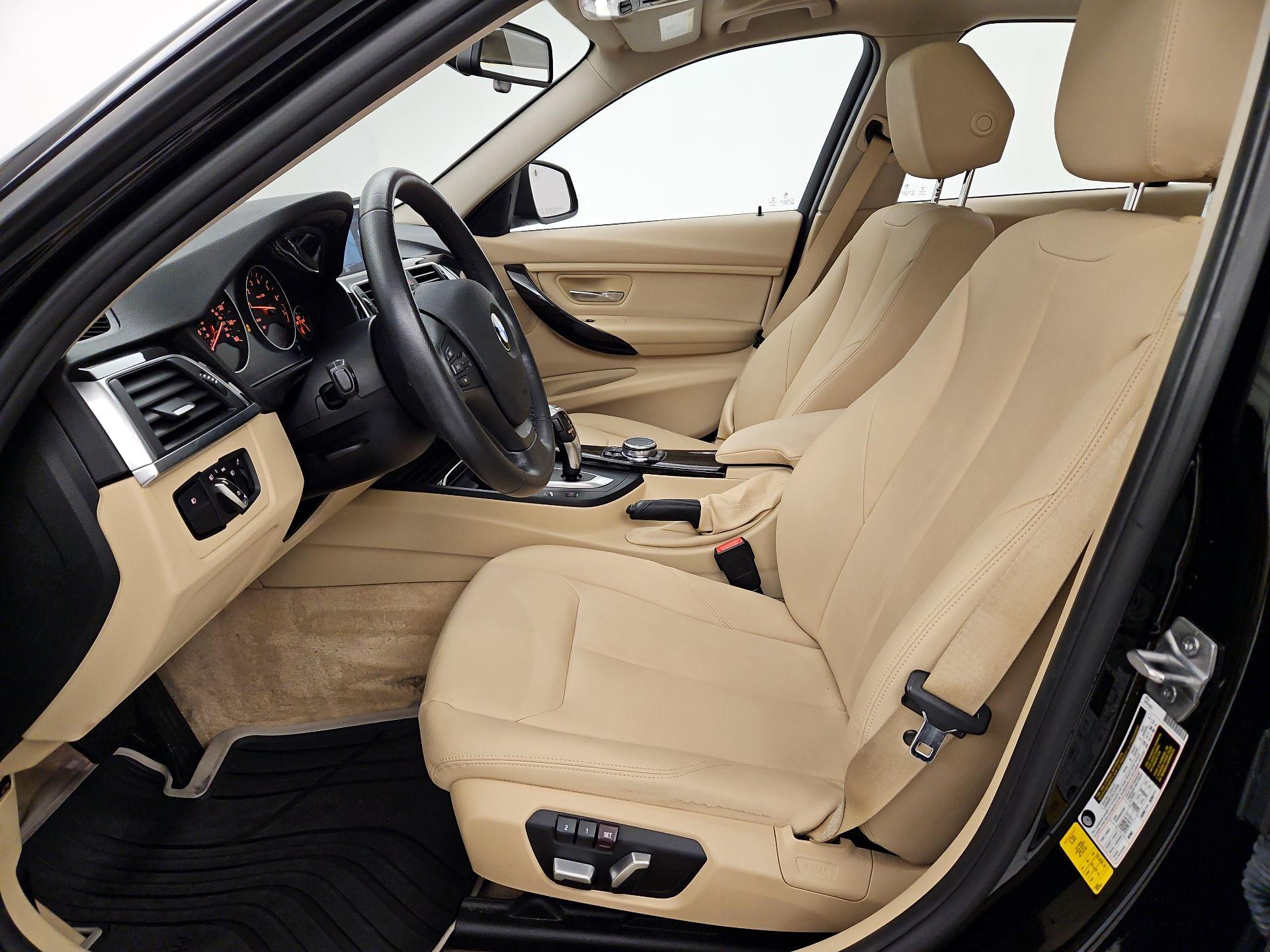 Thumbnail: 2016 BMW 3 Series - 11