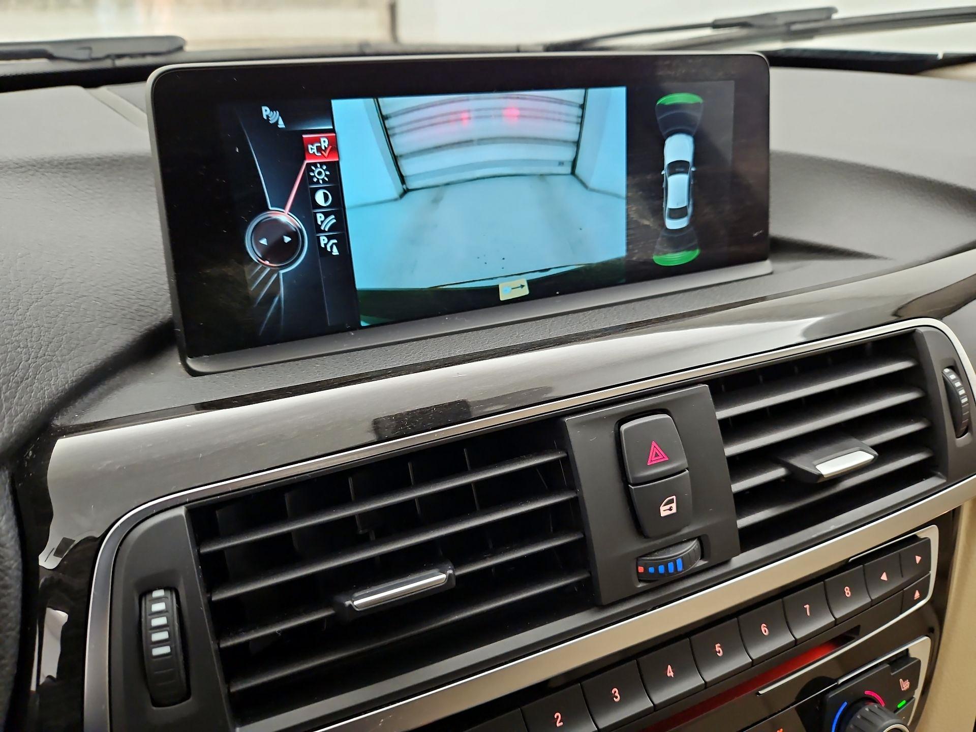 Thumbnail: 2016 BMW 3 Series - 14
