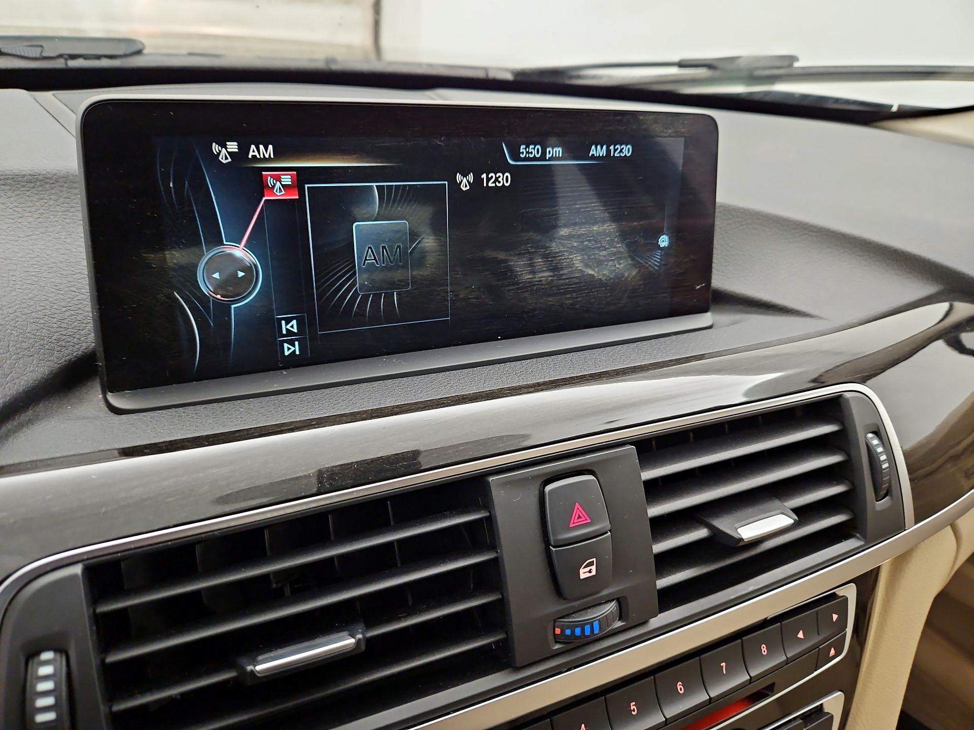 Thumbnail: 2016 BMW 3 Series - 15