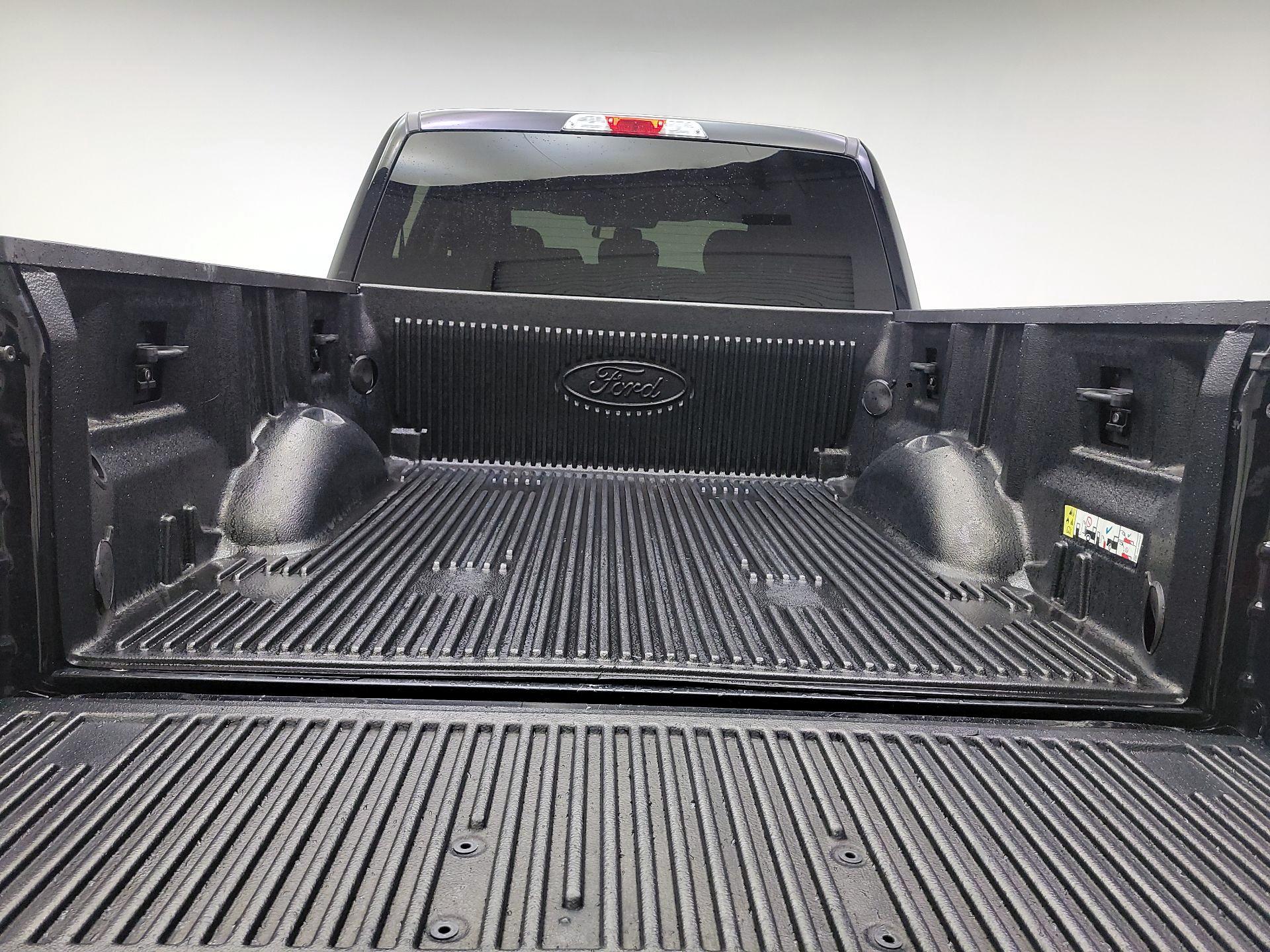 Thumbnail: 2017 Ford F-150 - 20