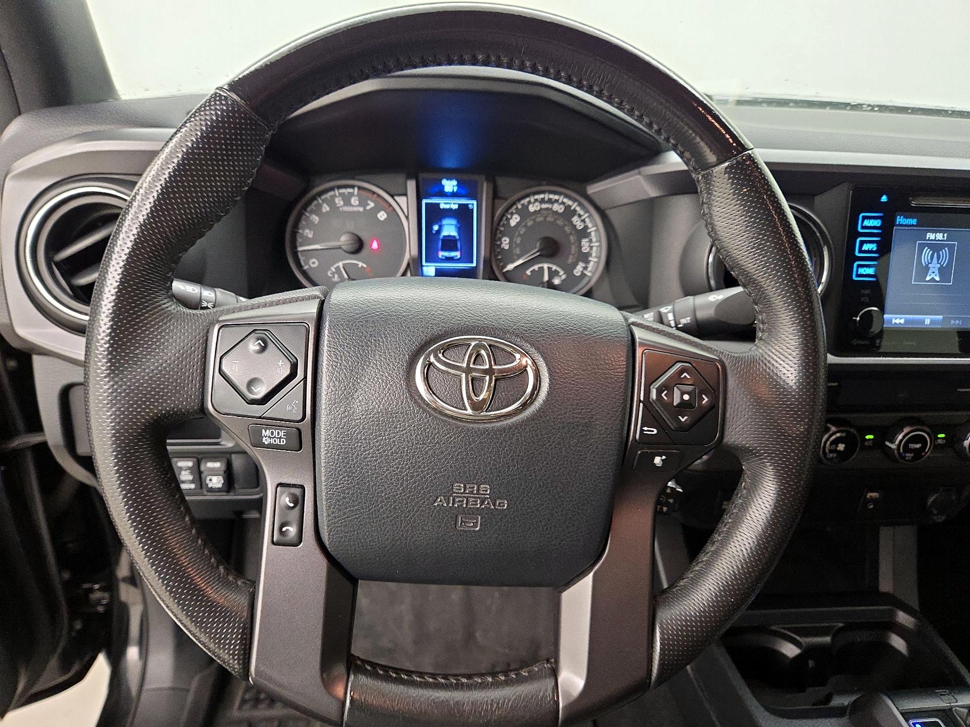 Thumbnail: 2017 Toyota Tacoma - 10