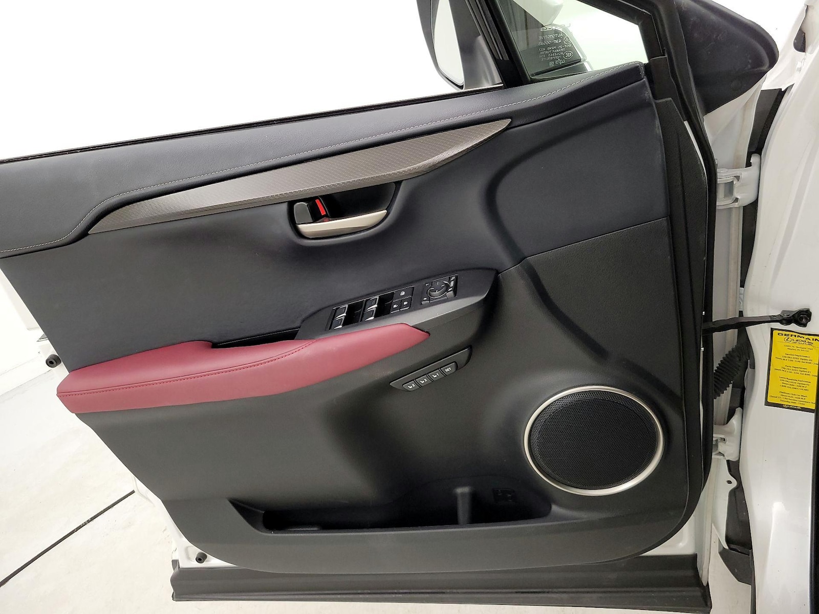 2021 Lexus NX 300 - Photo 13