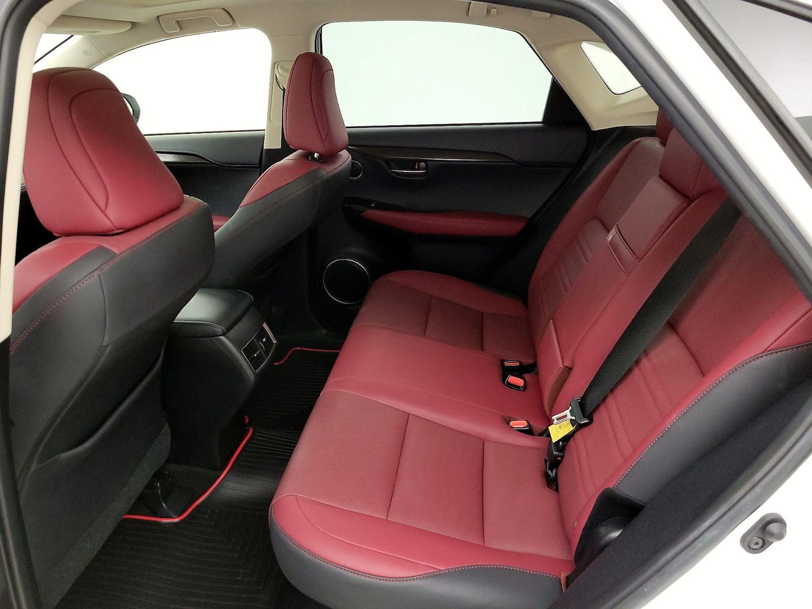 2021 Lexus NX 300 - Photo 22