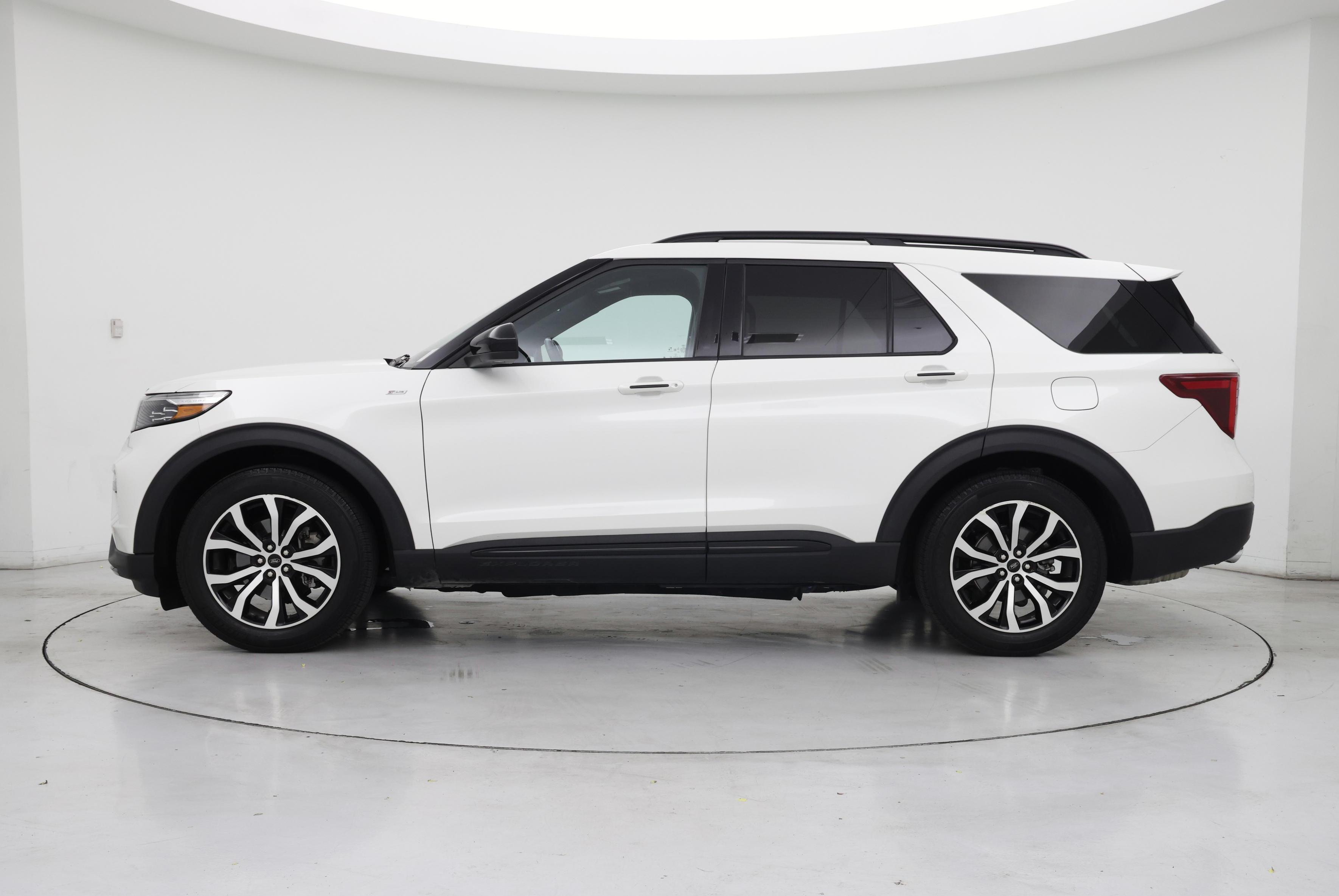 Thumbnail: 2024 Ford Explorer - 3