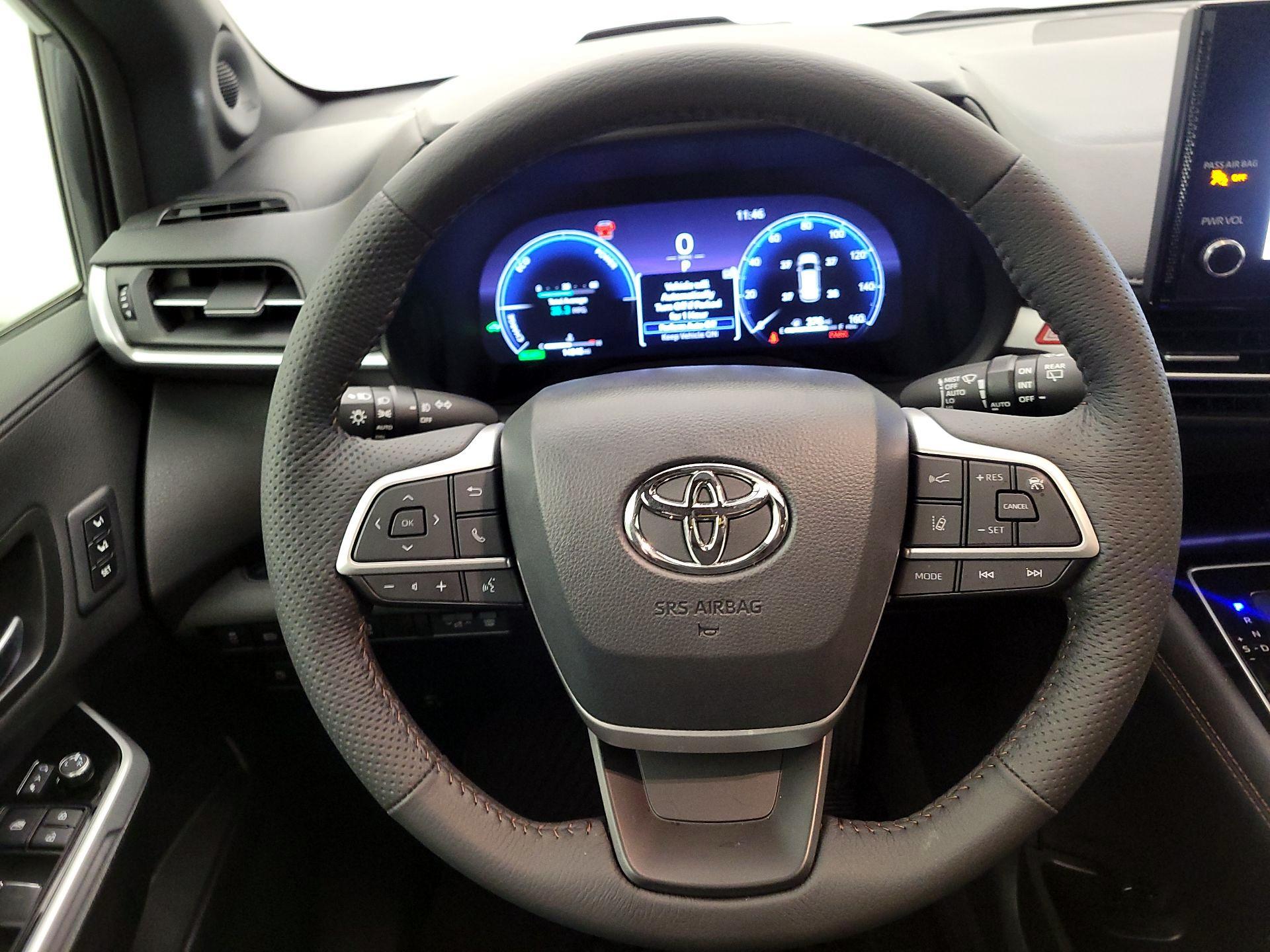 Thumbnail: 2025 Toyota Sienna - 10