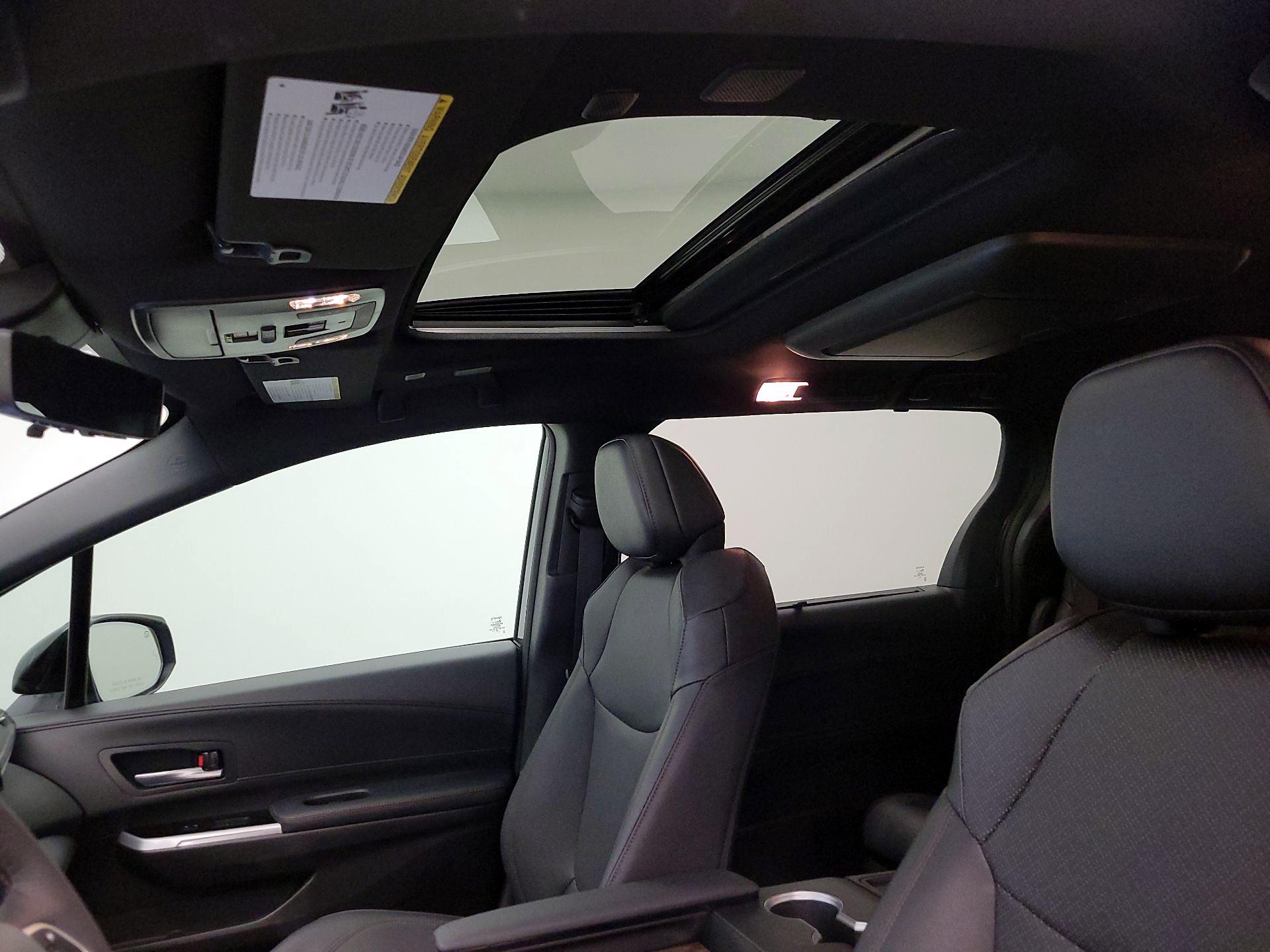Thumbnail: 2025 Toyota Sienna - 19