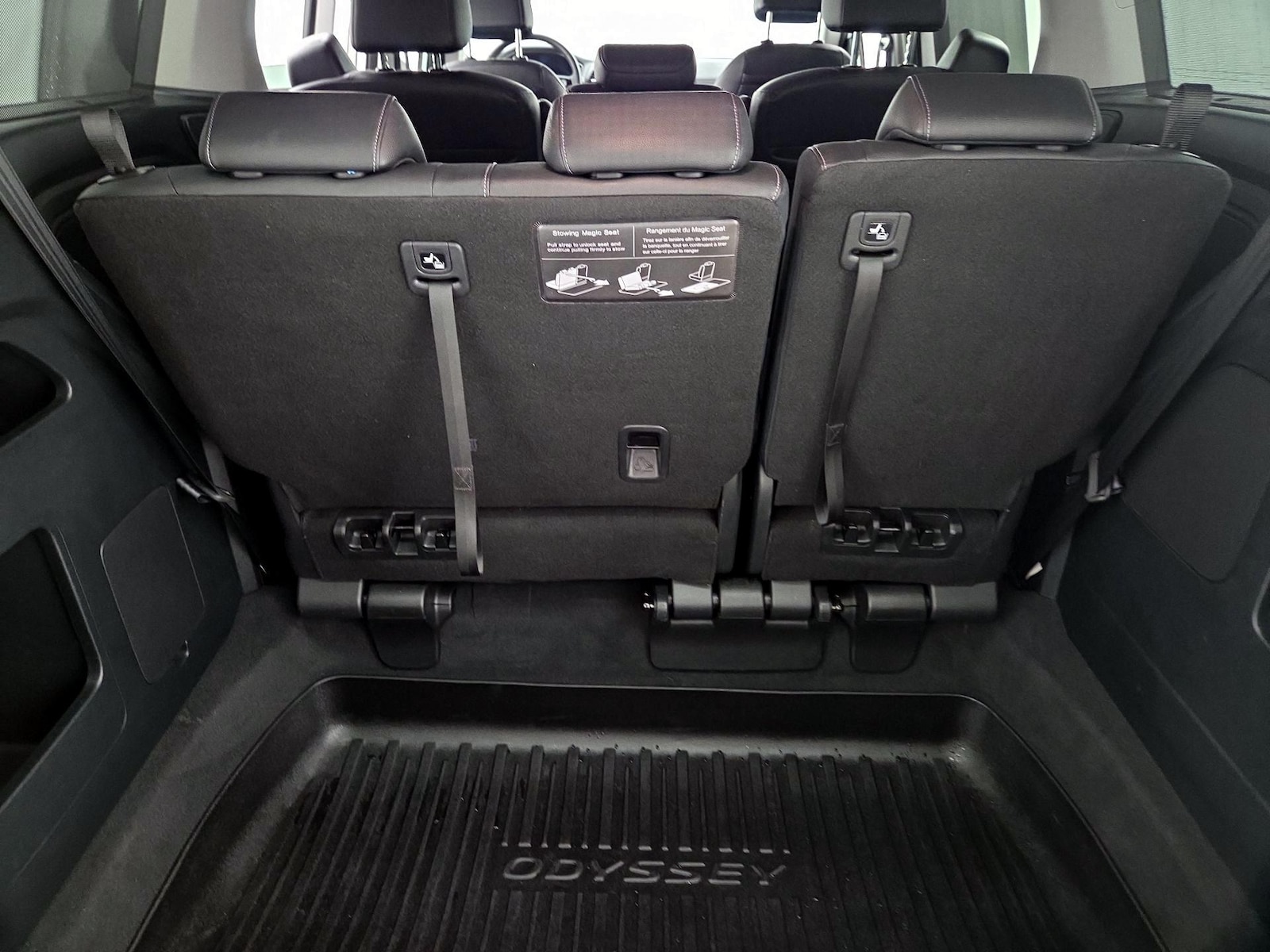 2023 Honda Odyssey Touring - Photo 22