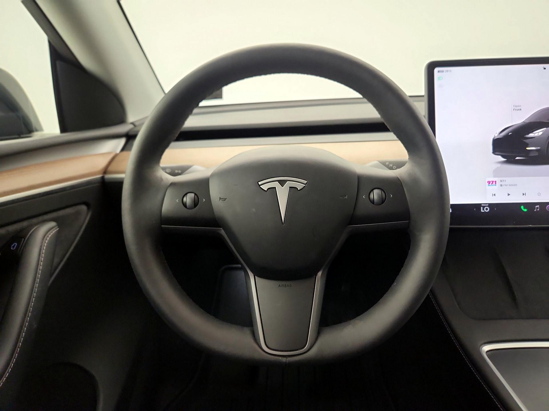 Thumbnail: 2023 Tesla Model Y - 10