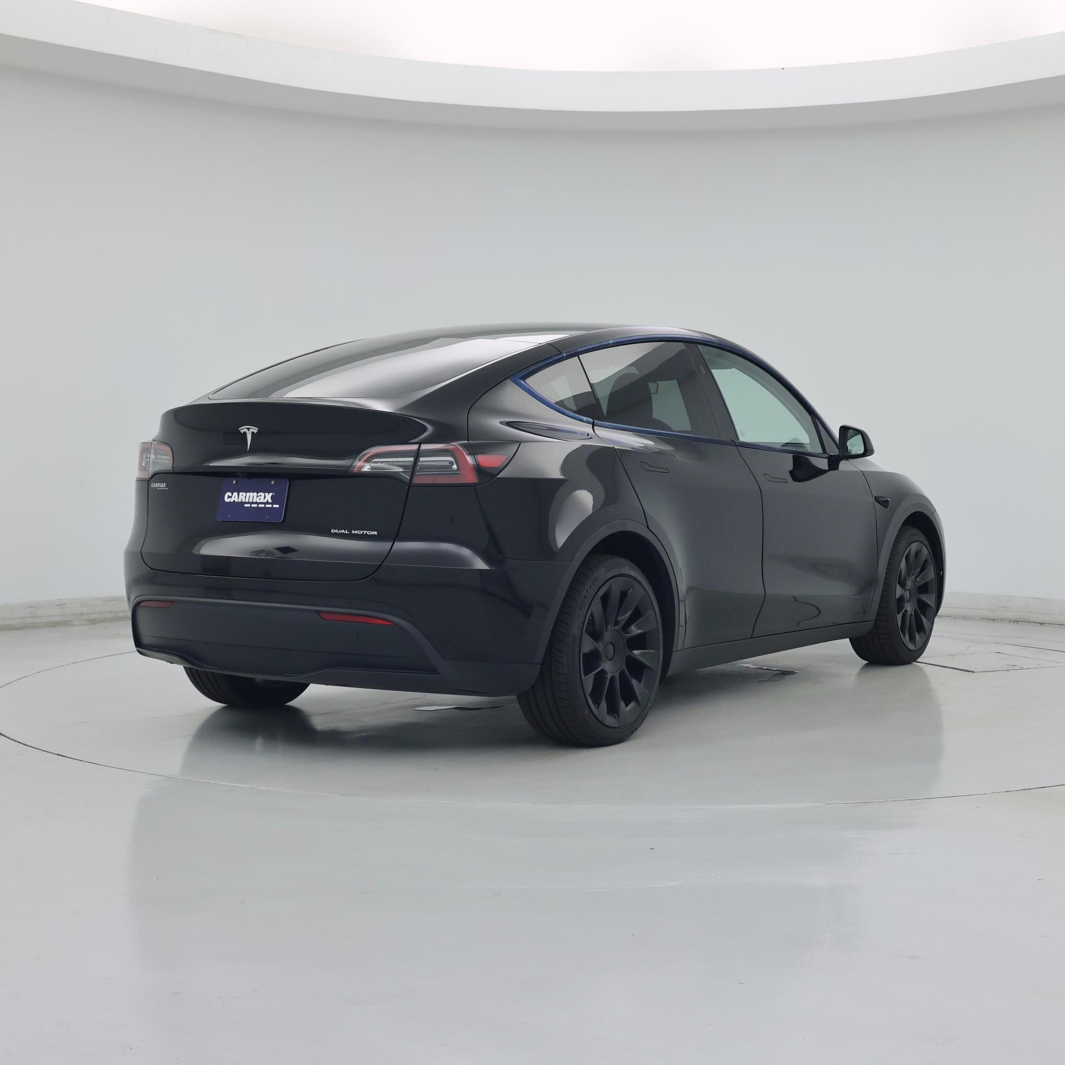Thumbnail: 2023 Tesla Model Y - 8
