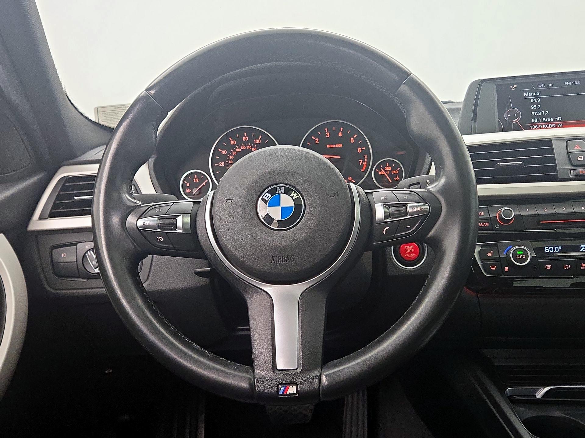 Thumbnail: 2016 BMW 3 Series - 10