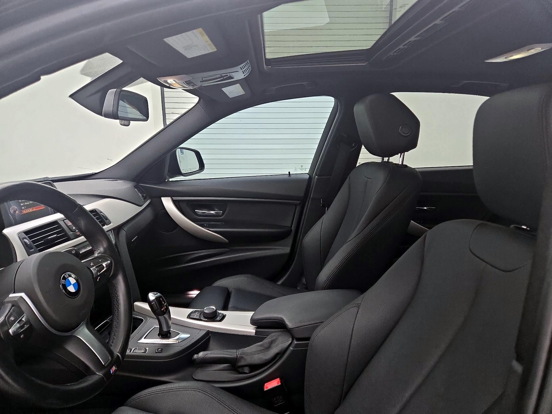 Thumbnail: 2016 BMW 3 Series - 19