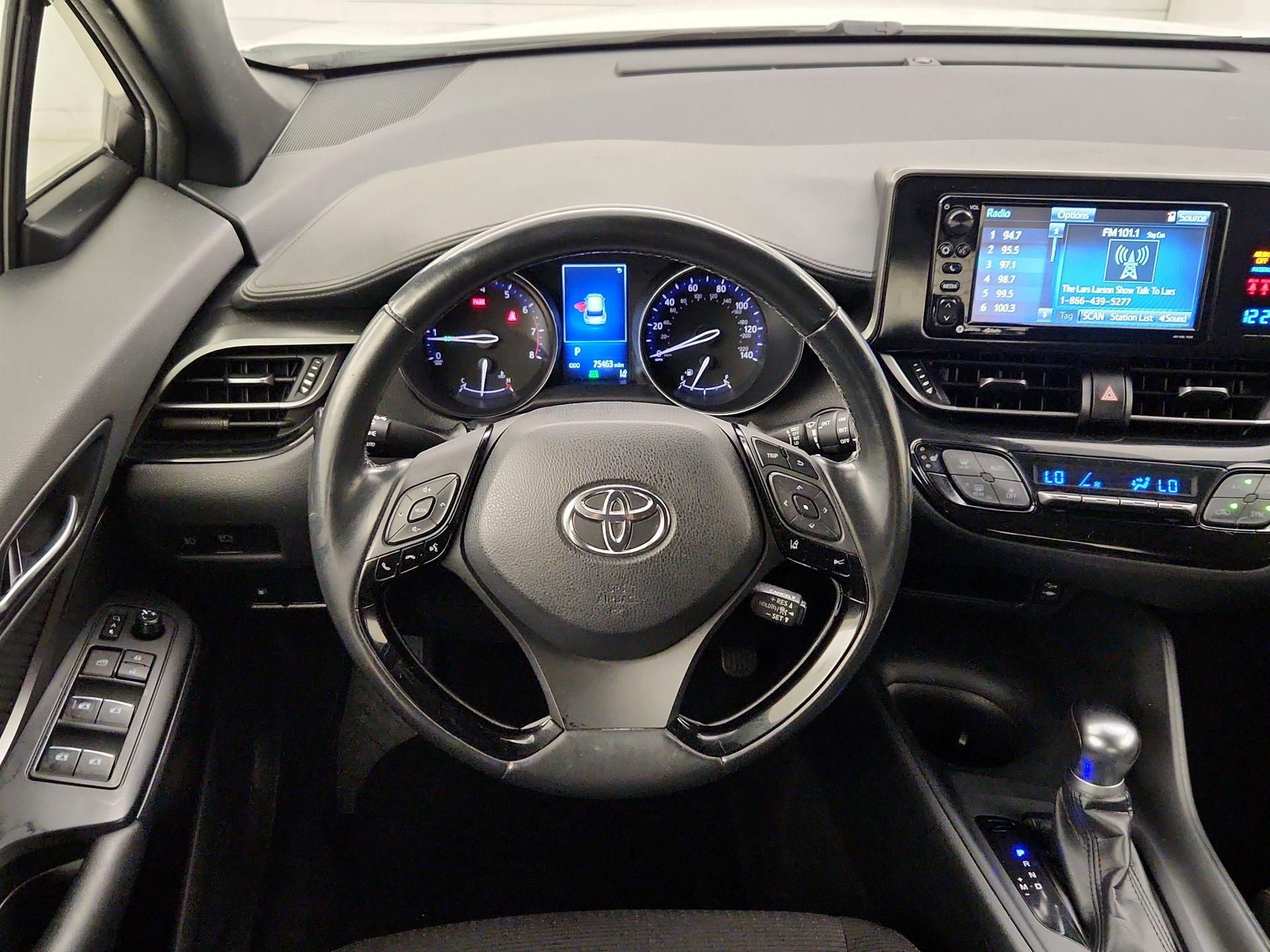 Thumbnail: 2018 Toyota C-HR - 10
