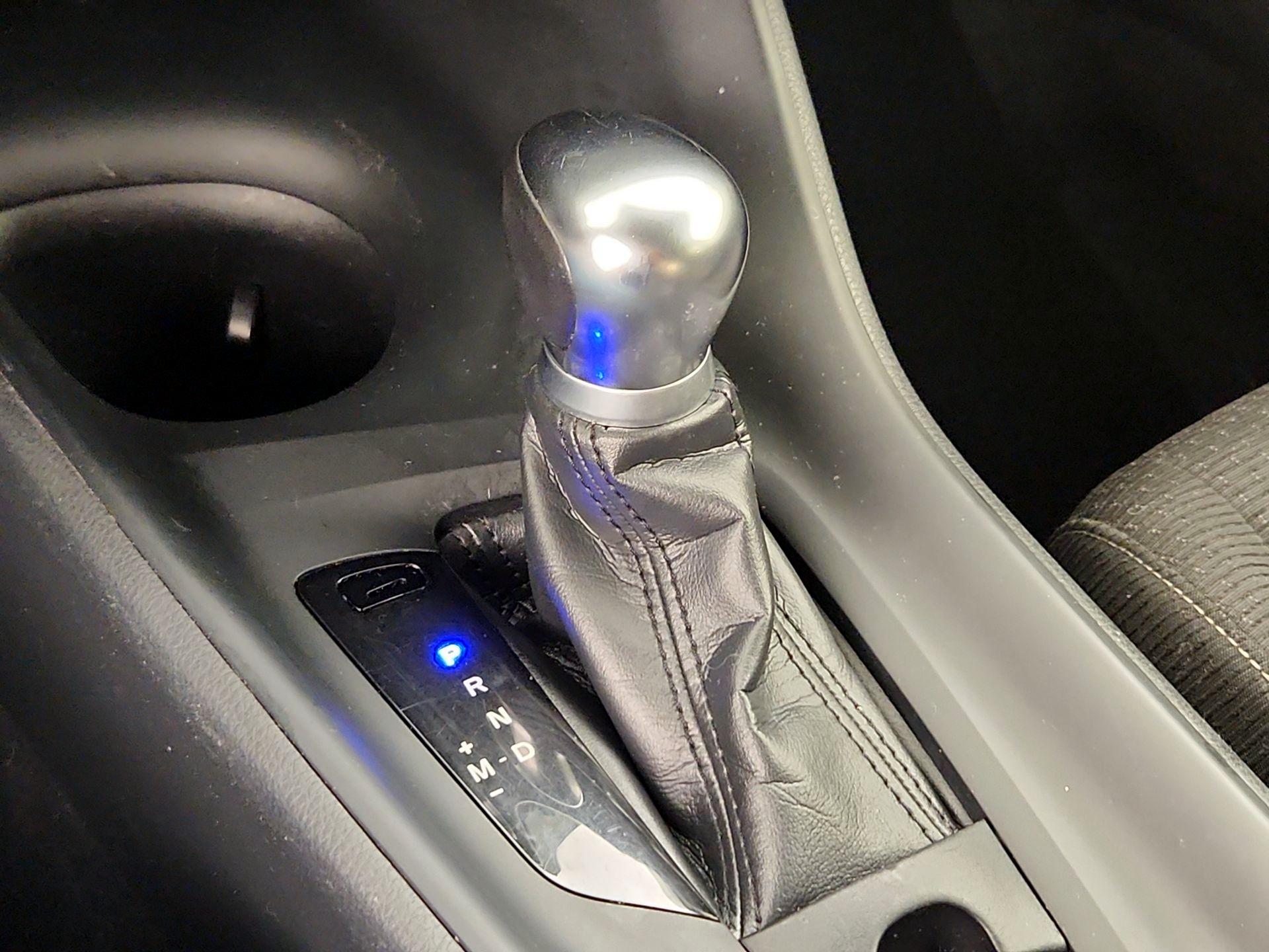 Thumbnail: 2018 Toyota C-HR - 17