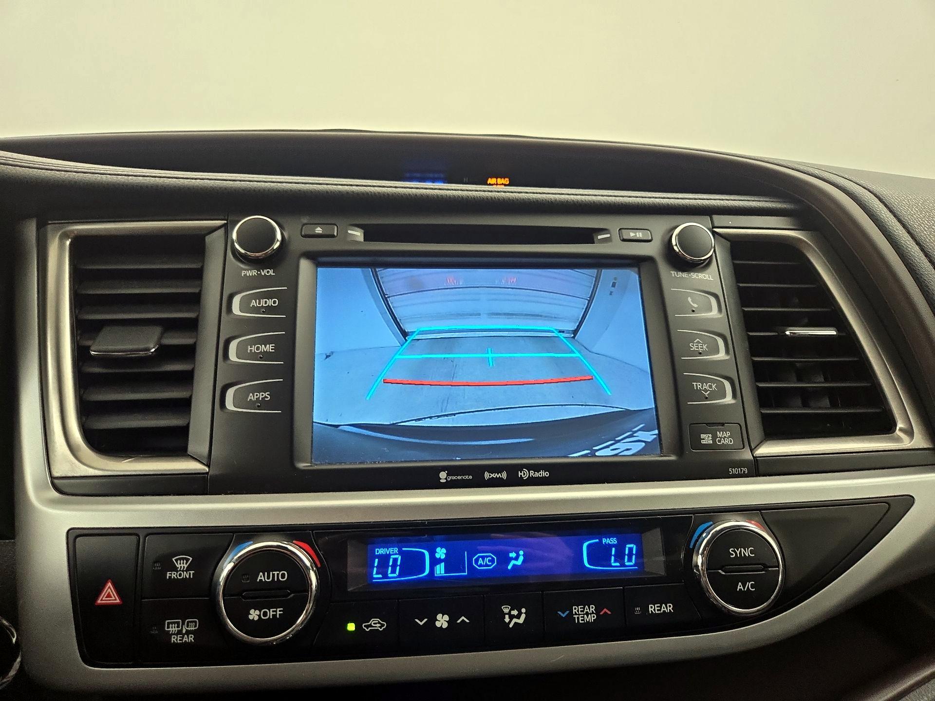 Thumbnail: 2018 Toyota Highlander - 14