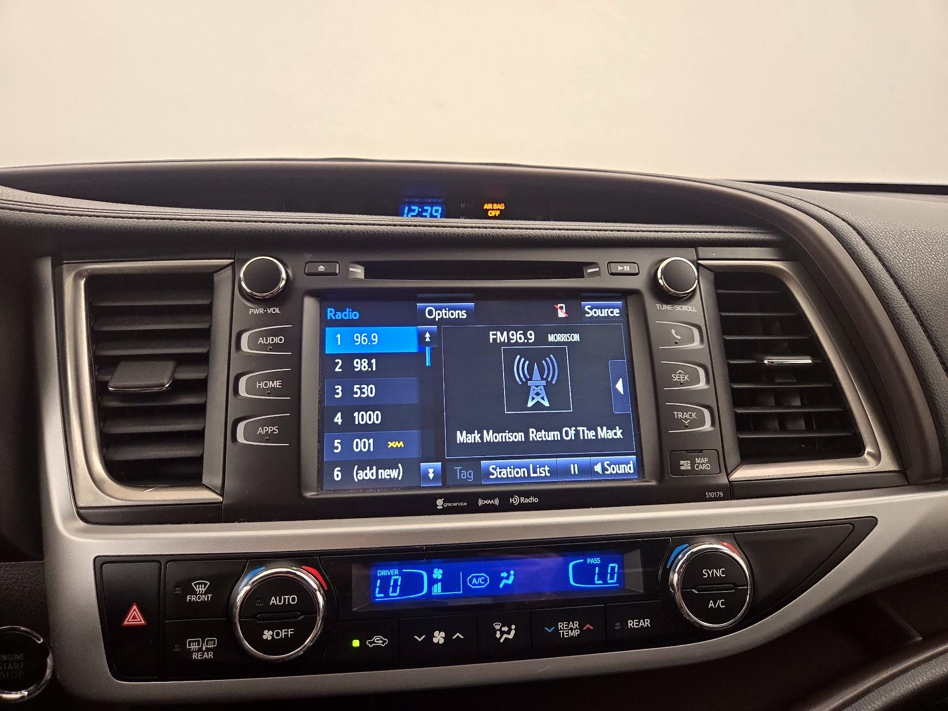Thumbnail: 2018 Toyota Highlander - 15