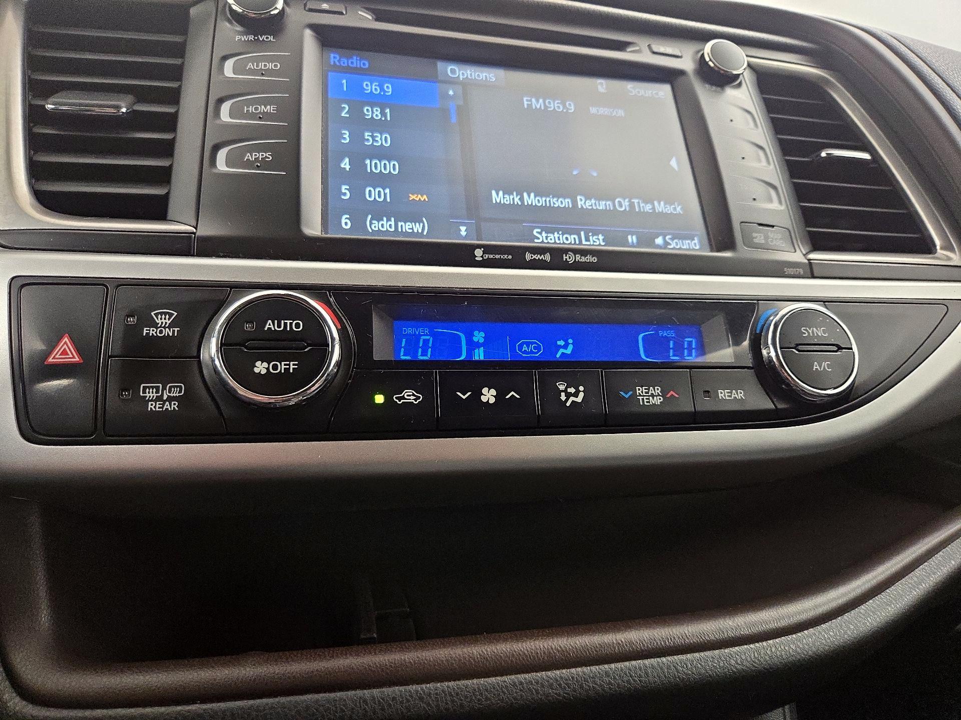 Thumbnail: 2018 Toyota Highlander - 16