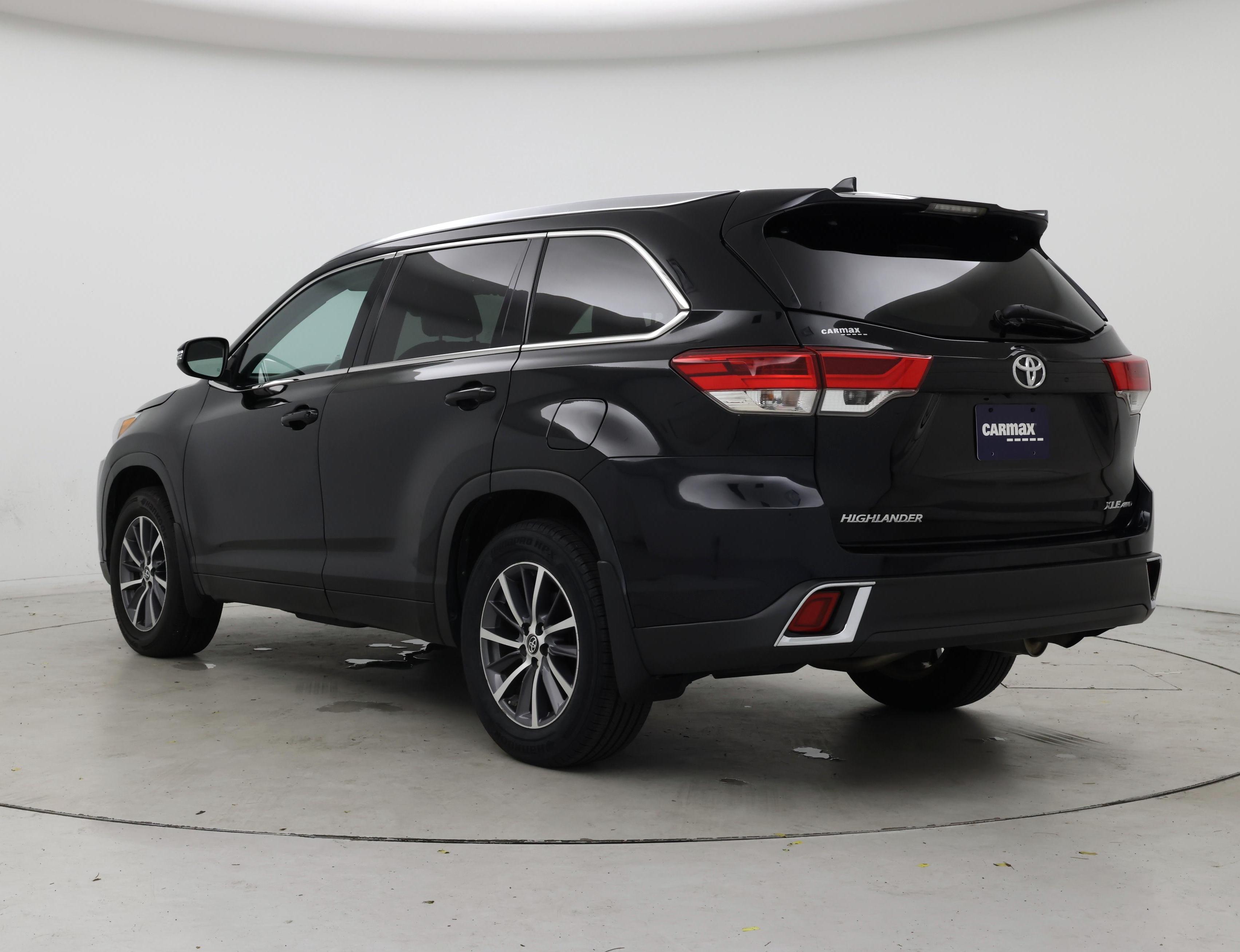 Thumbnail: 2018 Toyota Highlander - 2