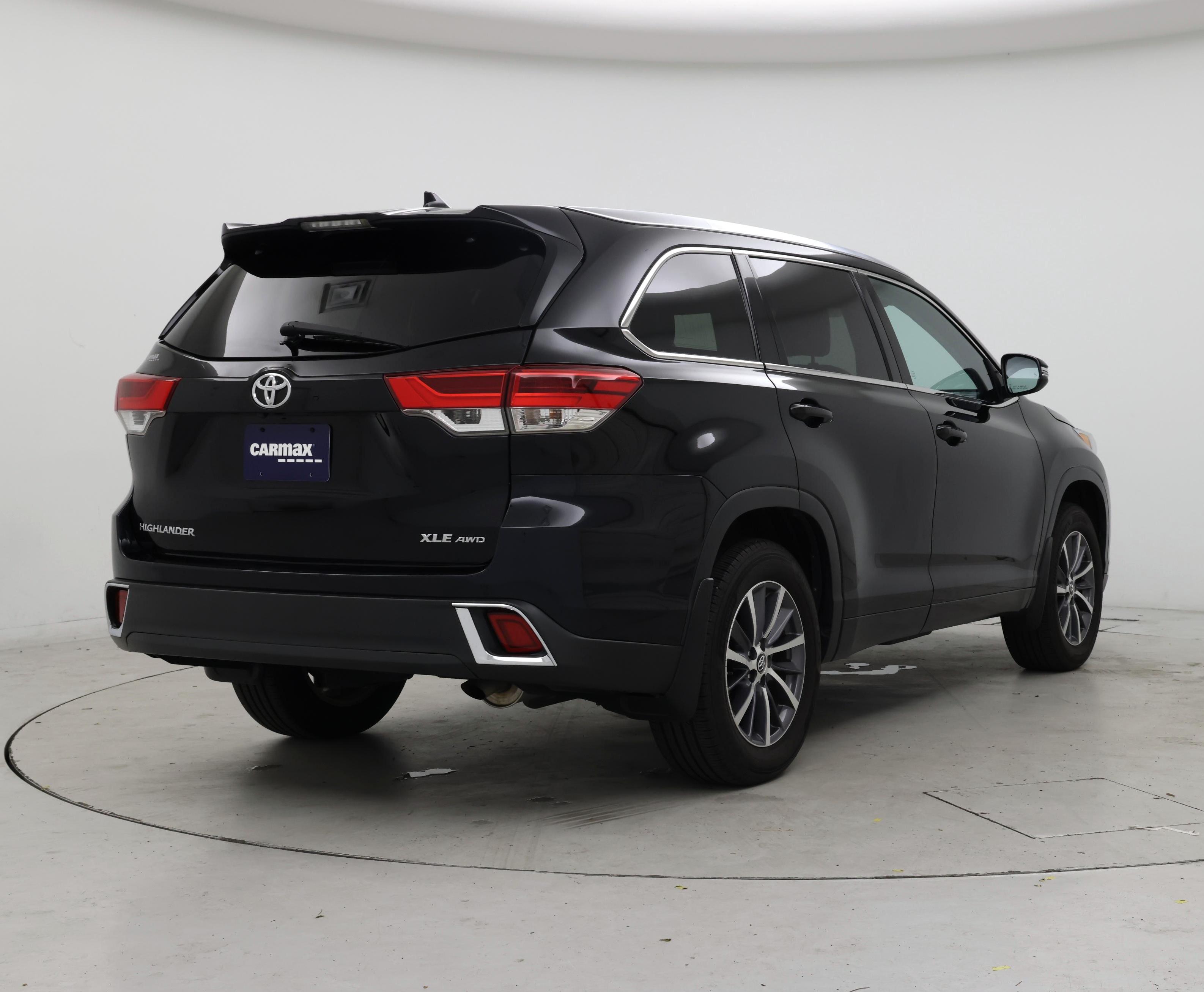 Thumbnail: 2018 Toyota Highlander - 8