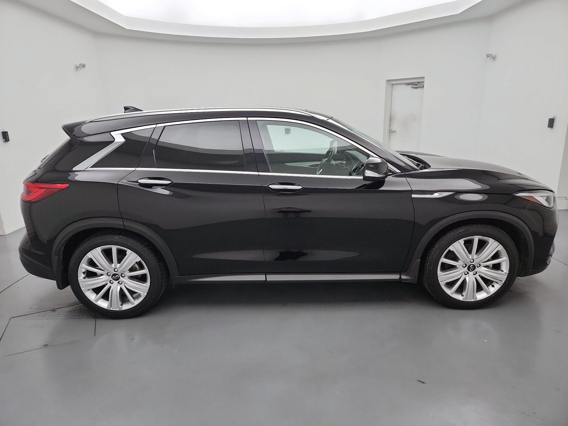 Thumbnail: 2021 INFINITI QX50 - 4