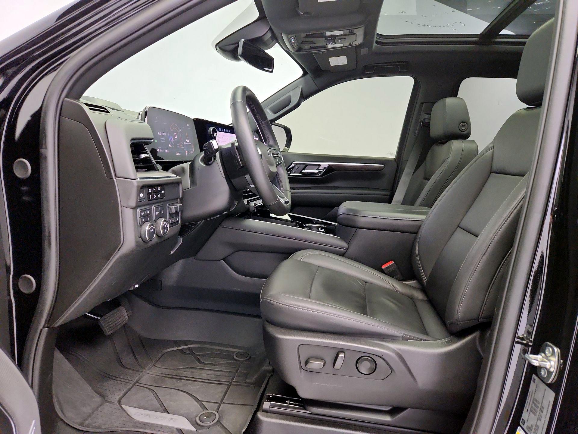 Thumbnail: 2025 Chevrolet Suburban - 11