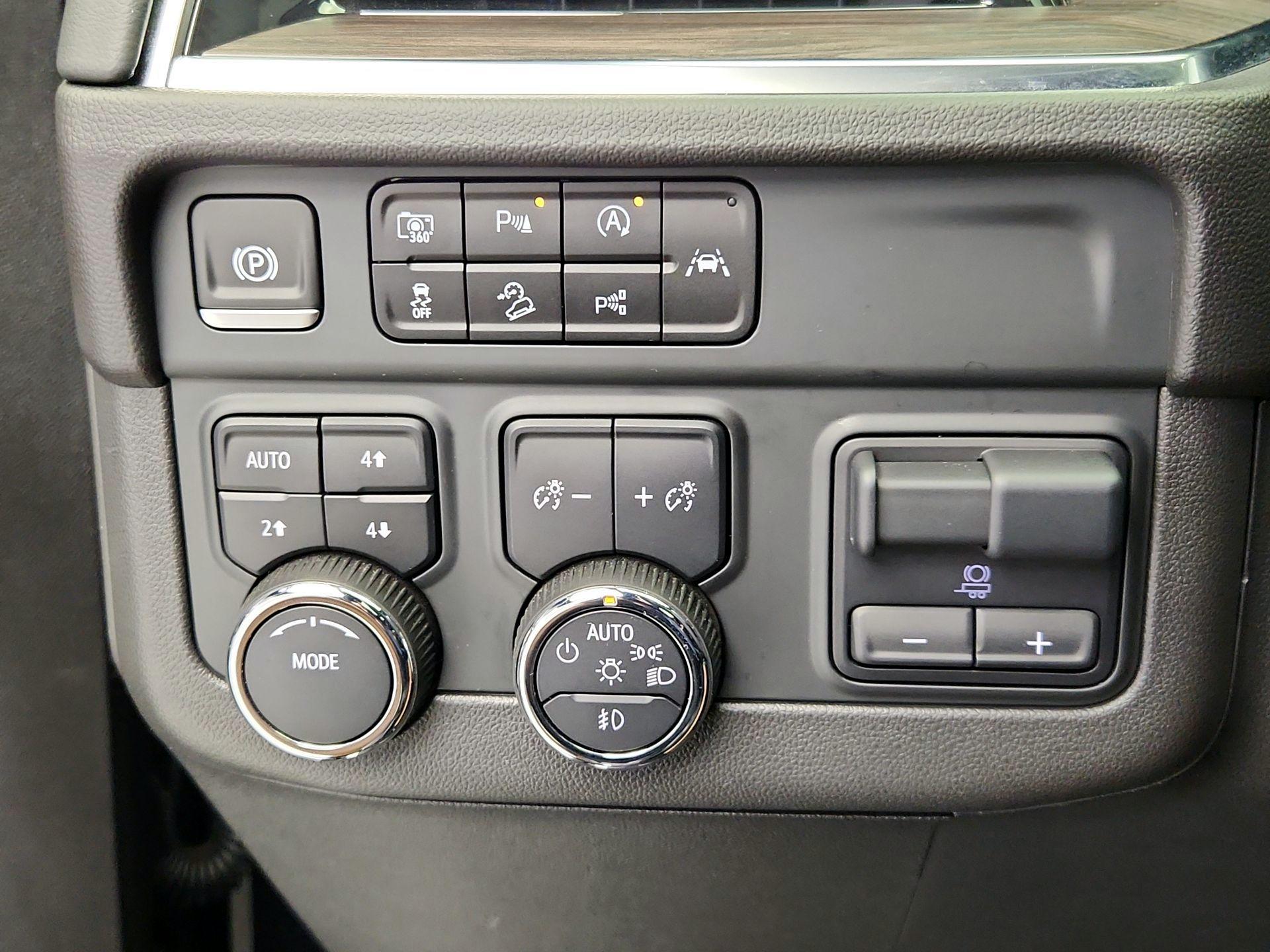 Thumbnail: 2025 Chevrolet Suburban - 13